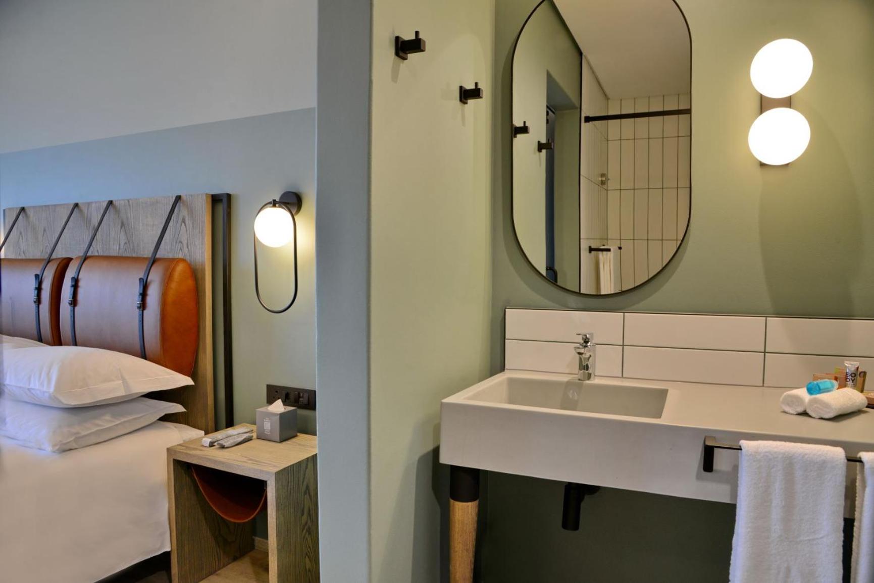 Standard Double Room - Photo 5