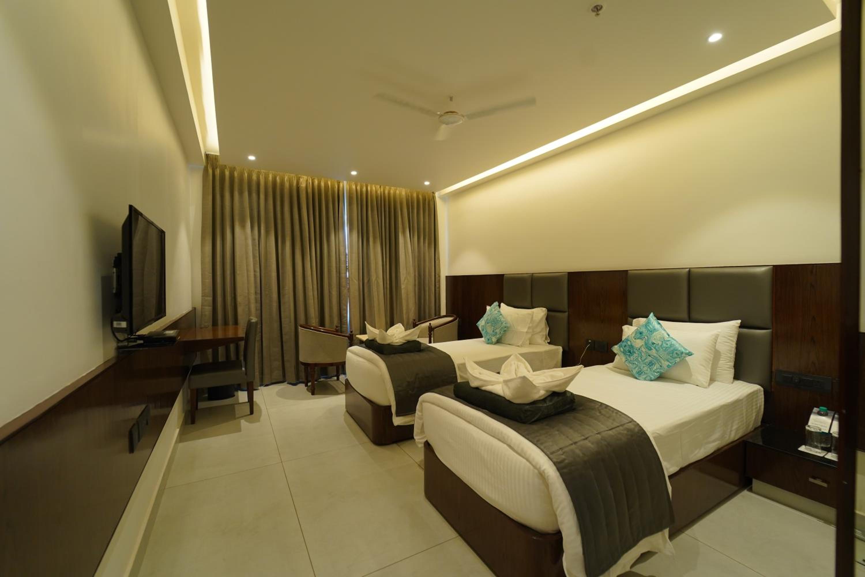 Deluxe Twin Room photo 2