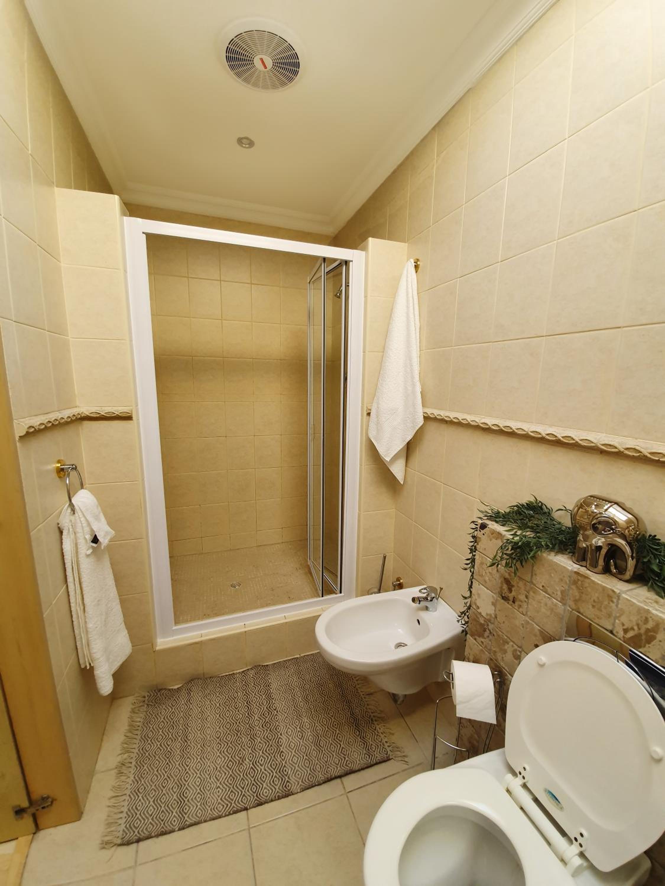 Deluxe Double Room - Photo 10