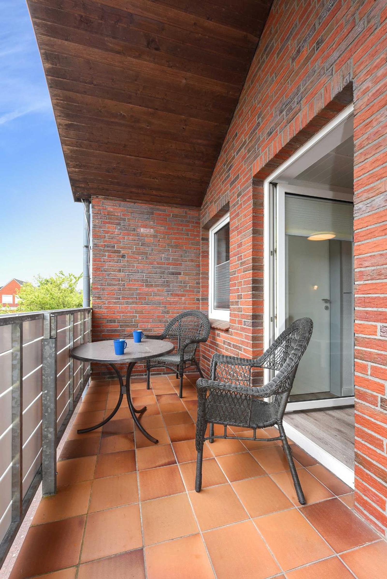 One-Bedroom Apartment with Balcony photo 3