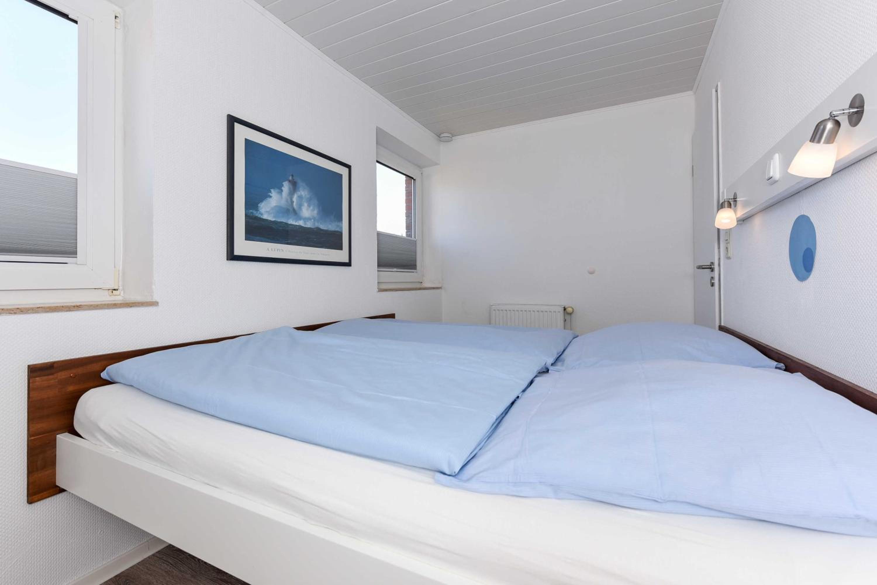 Two-Bedroom Apartment with Balcony photo 2