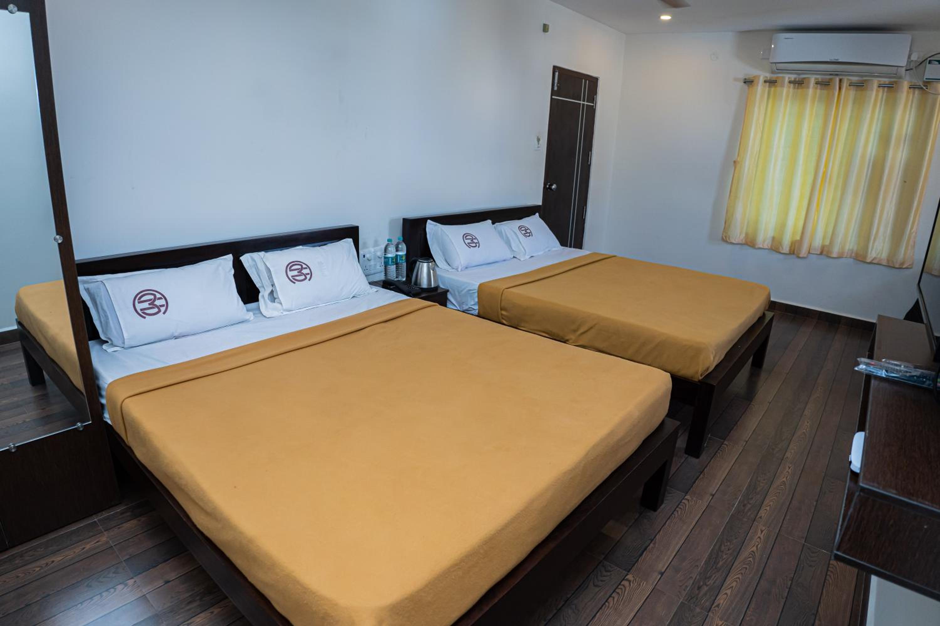 Deluxe Quadruple Room - Photo 3