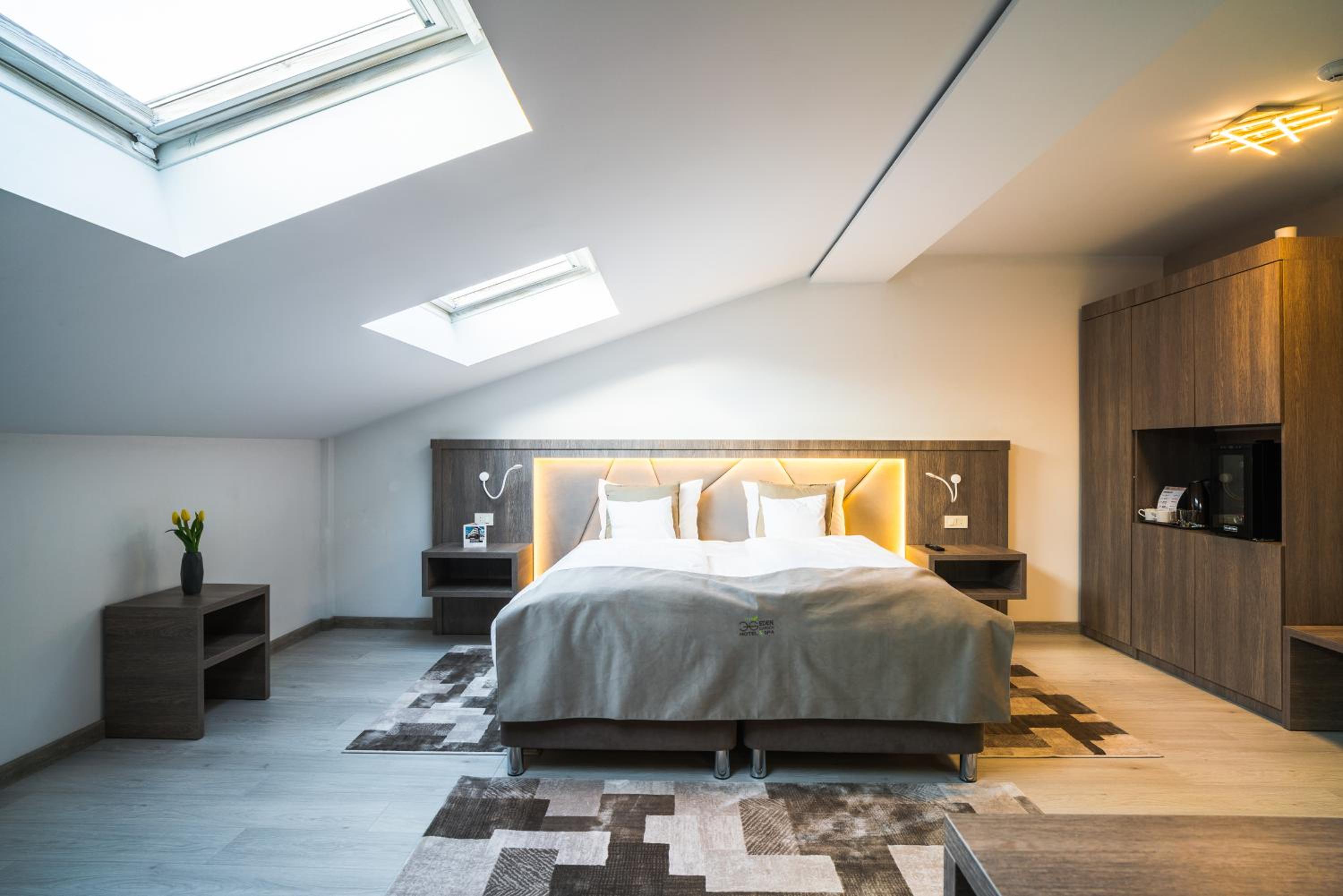 Standard Double or Twin Room - Photo 1