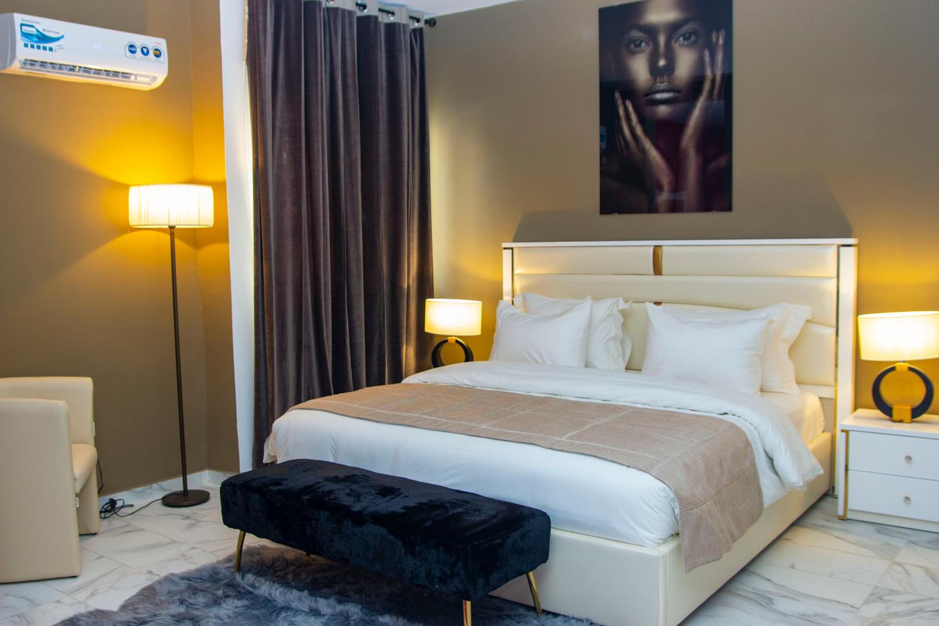 King Suite photo 3