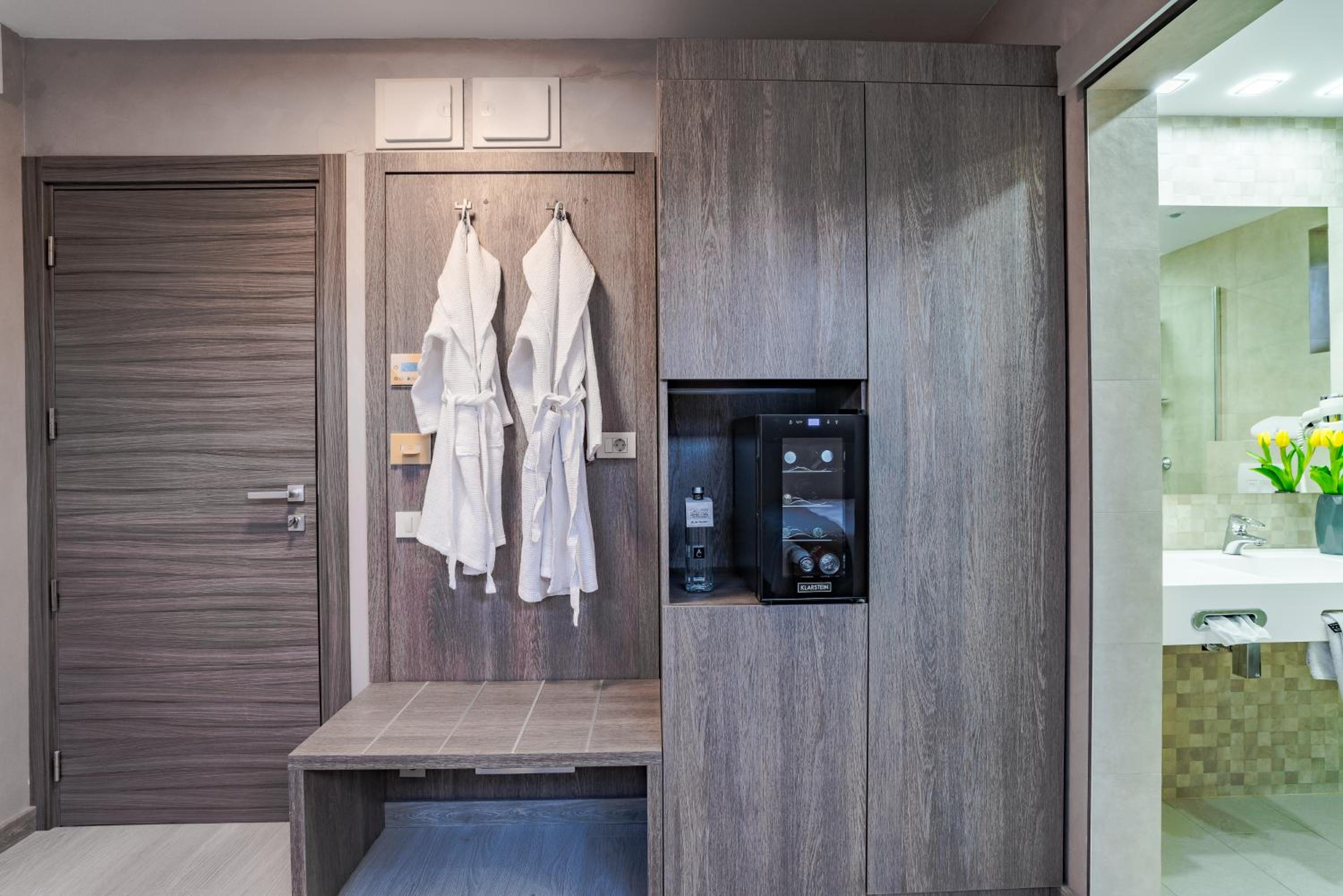 Standard Double or Twin Room - Photo 4