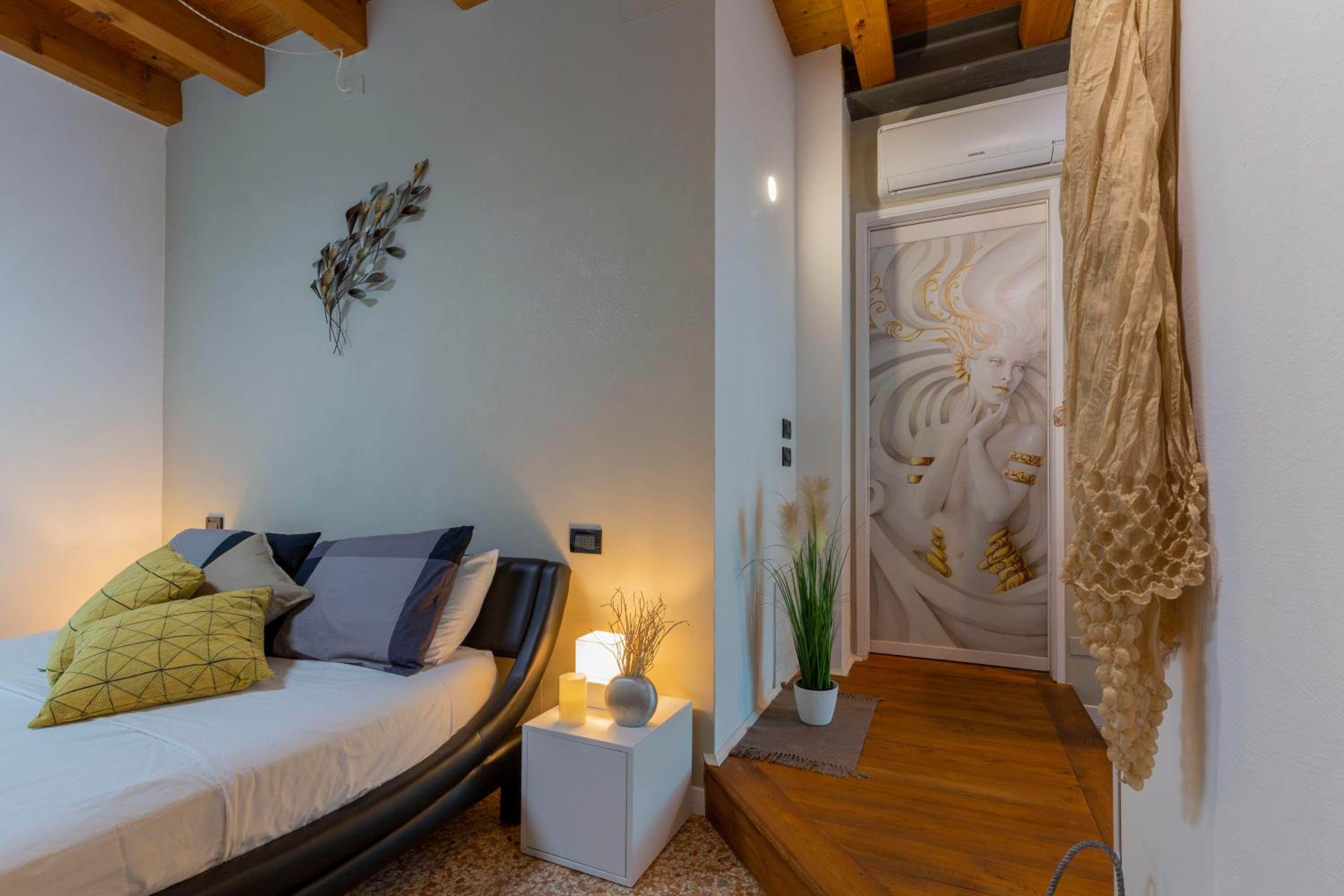 One-Bedroom Apartment - Photo 22