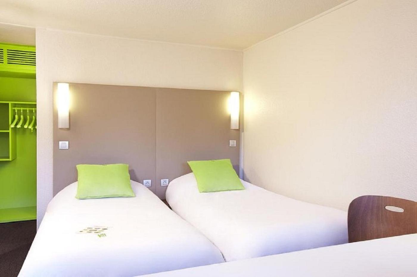 Standard Twin Room - Photo 5