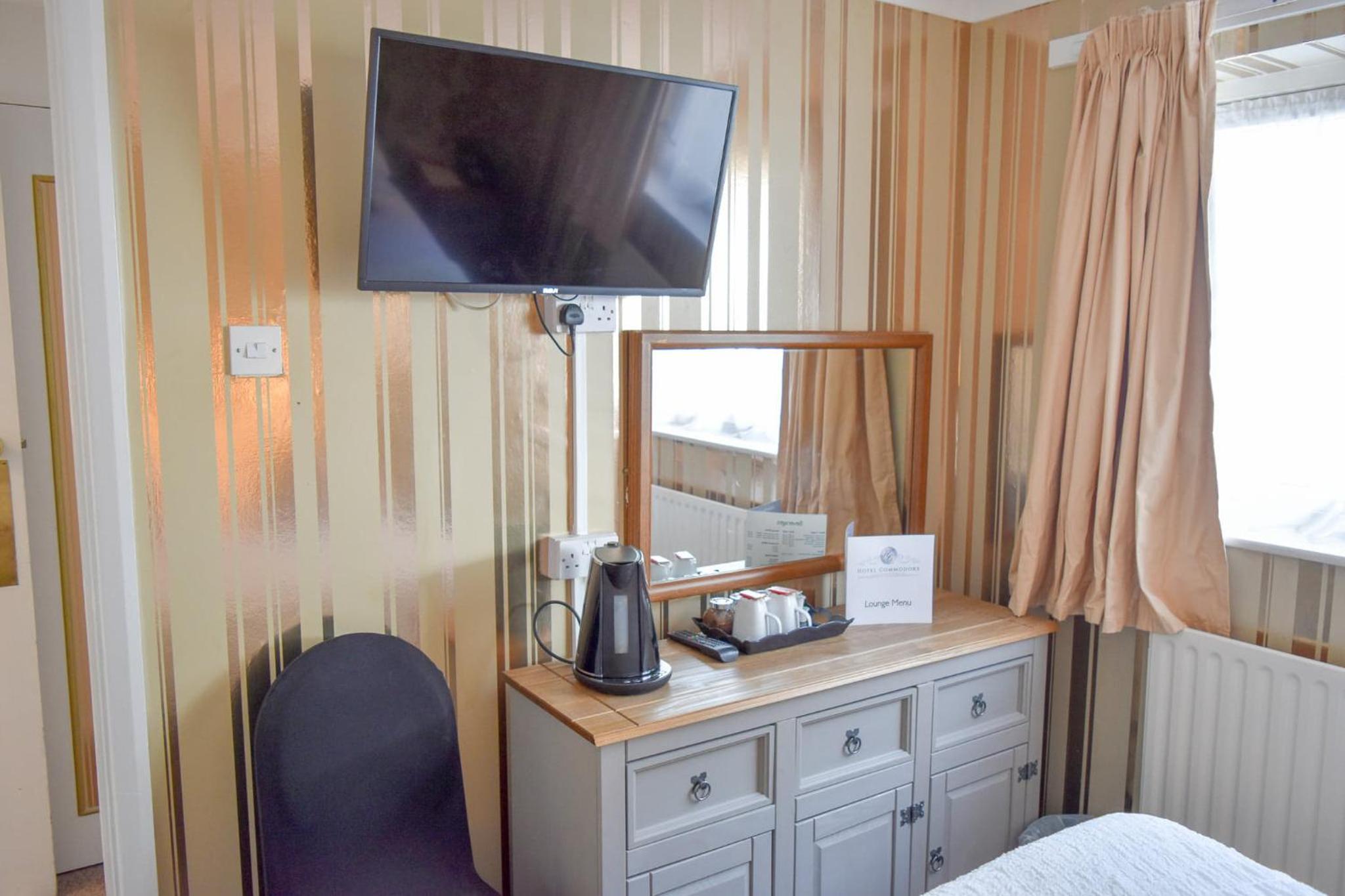 Budget Twin Room photo 2