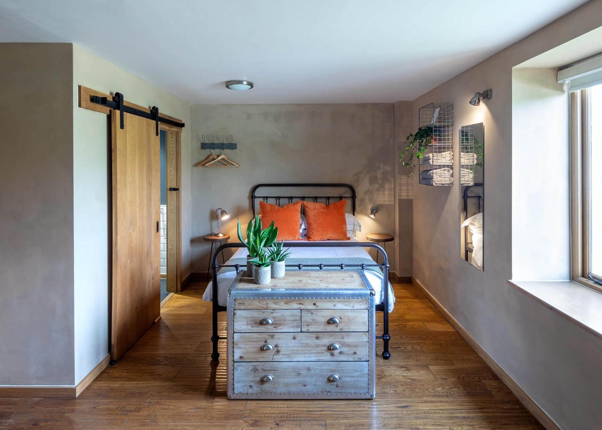 Deluxe Double Room with Shower