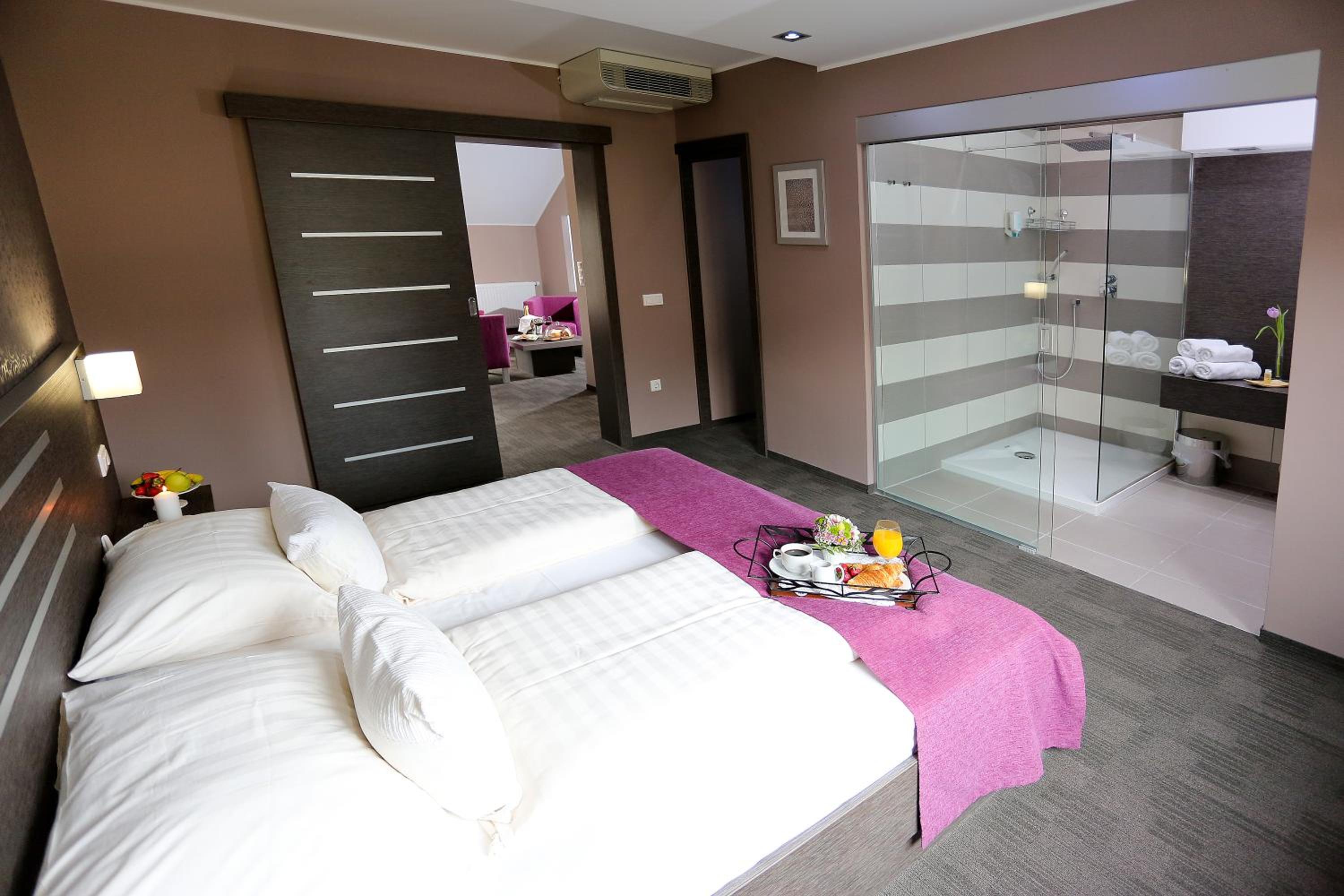 Suite photo 1