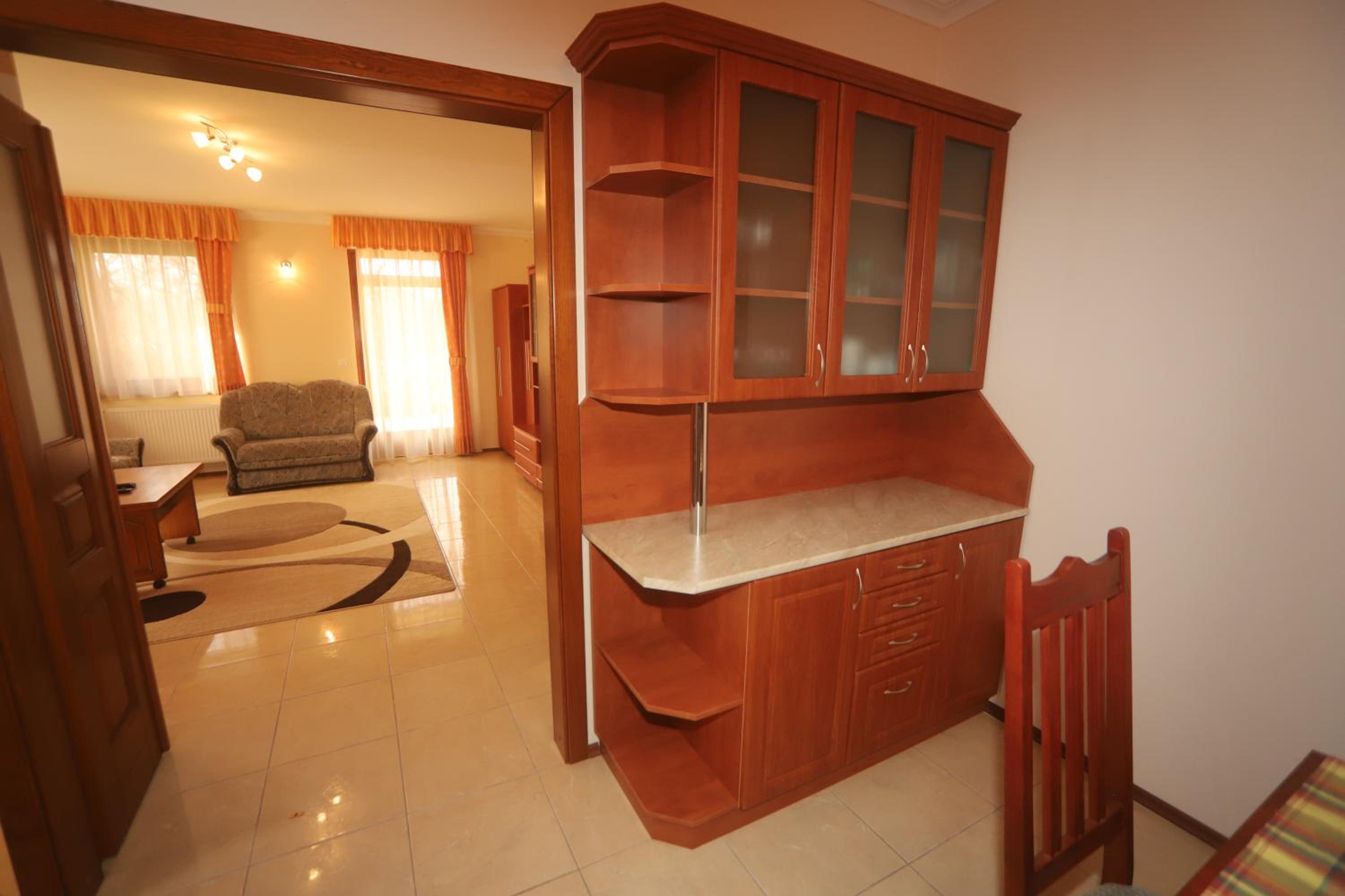 Apartment photo 3