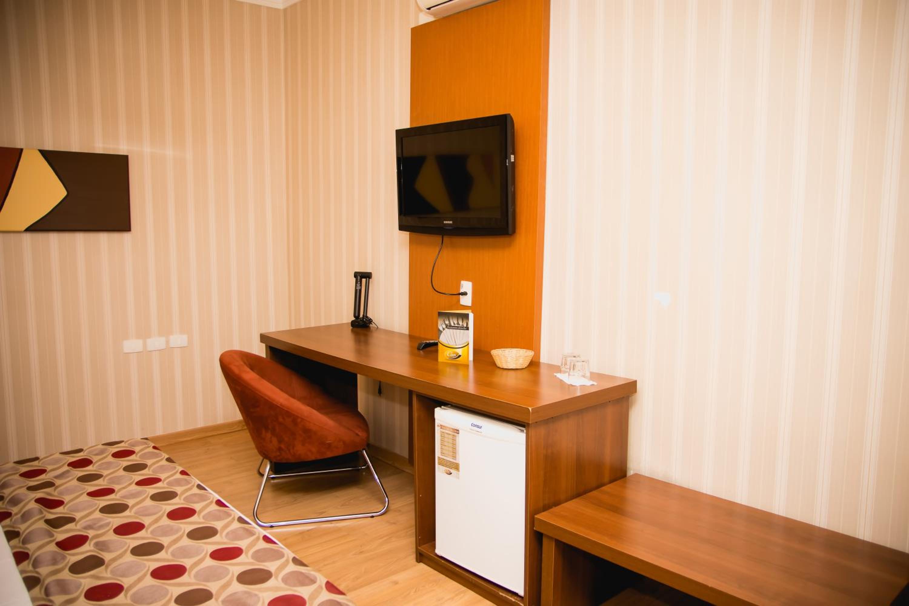 One-Bedroom Deluxe Apartment