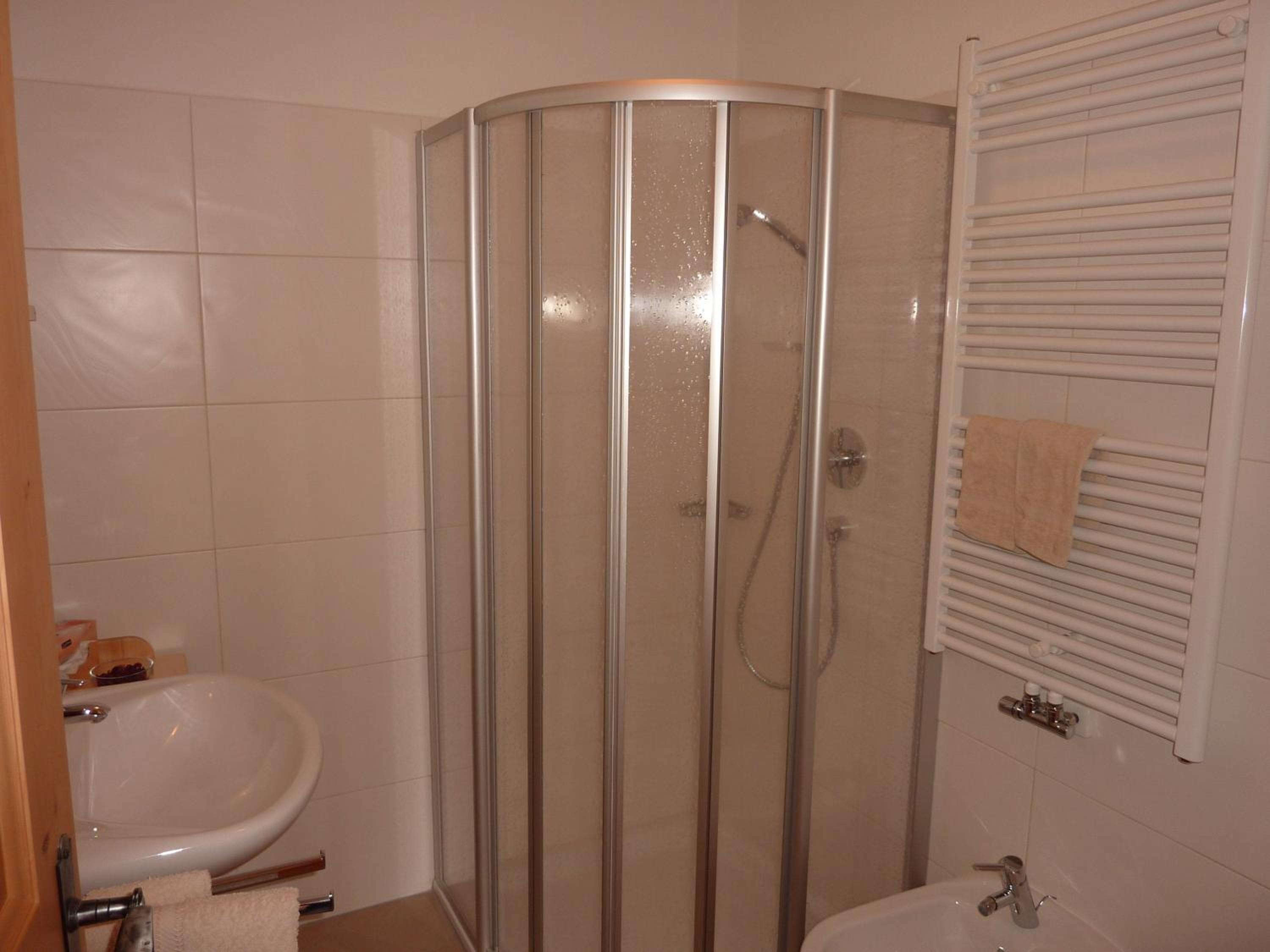 One-Bedroom Apartment with Mountain View photo 3