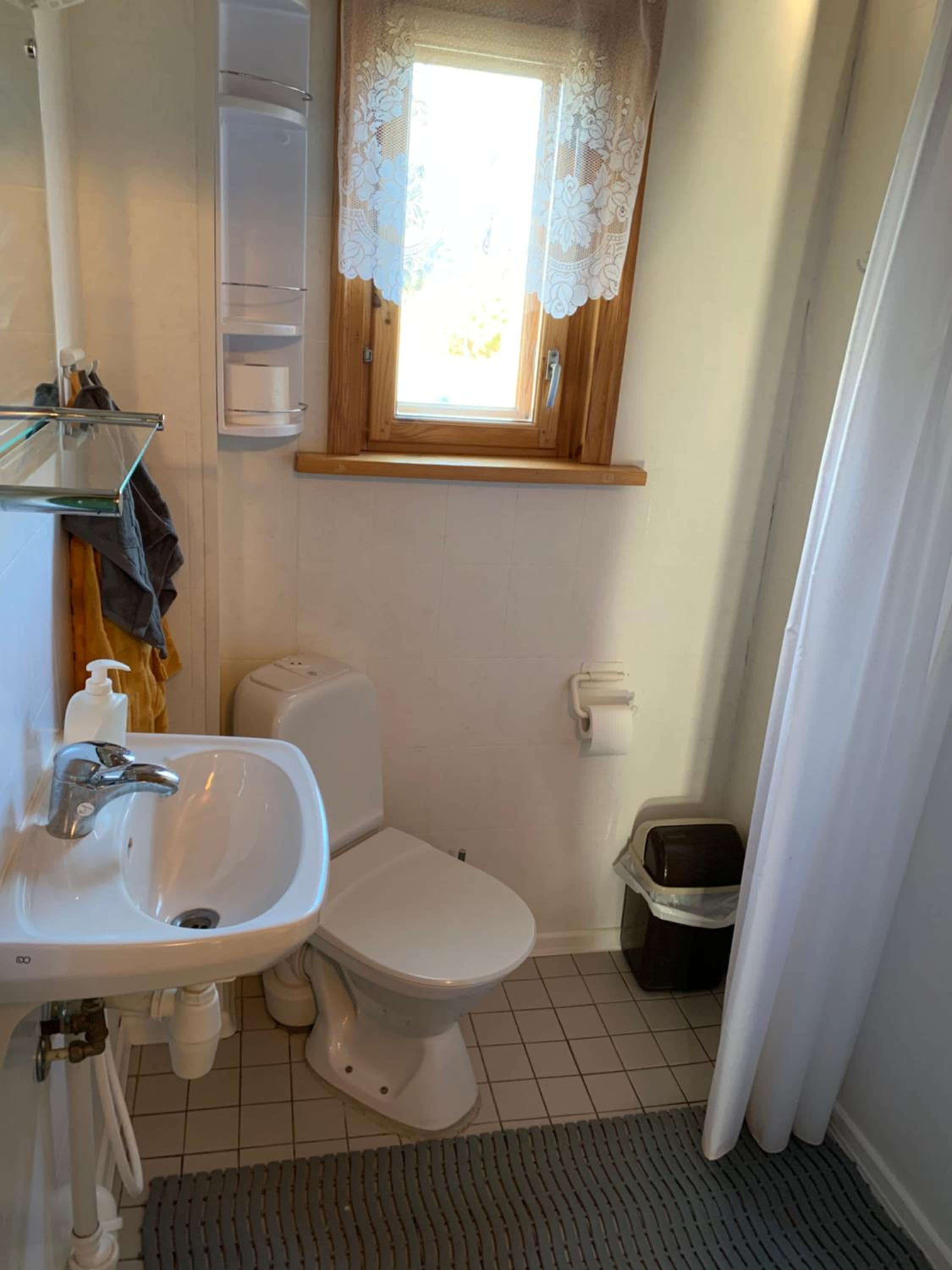 Double Room with Private External Bathroom - Photo 2