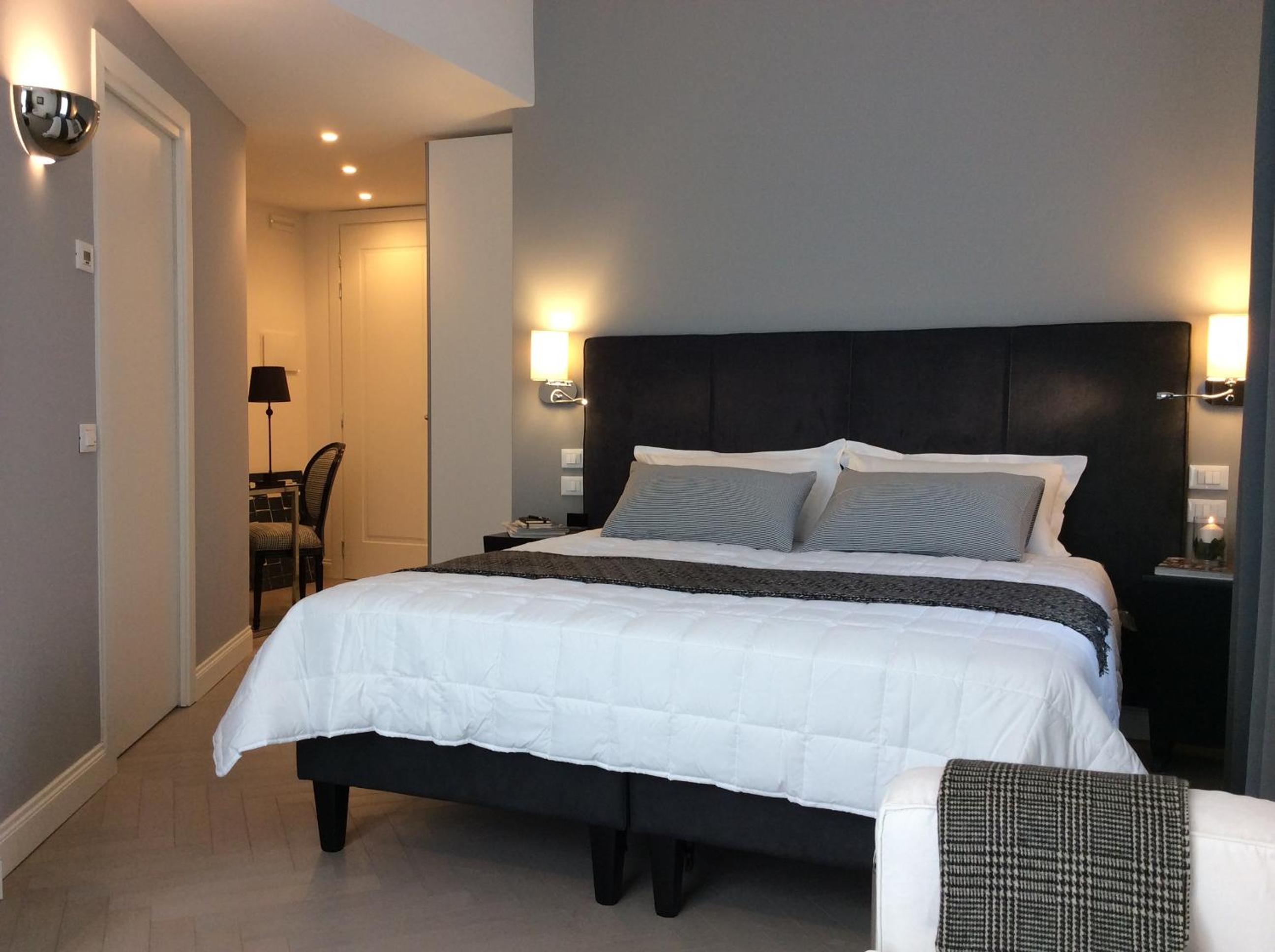 Double or Twin Room with Terrace photo 3