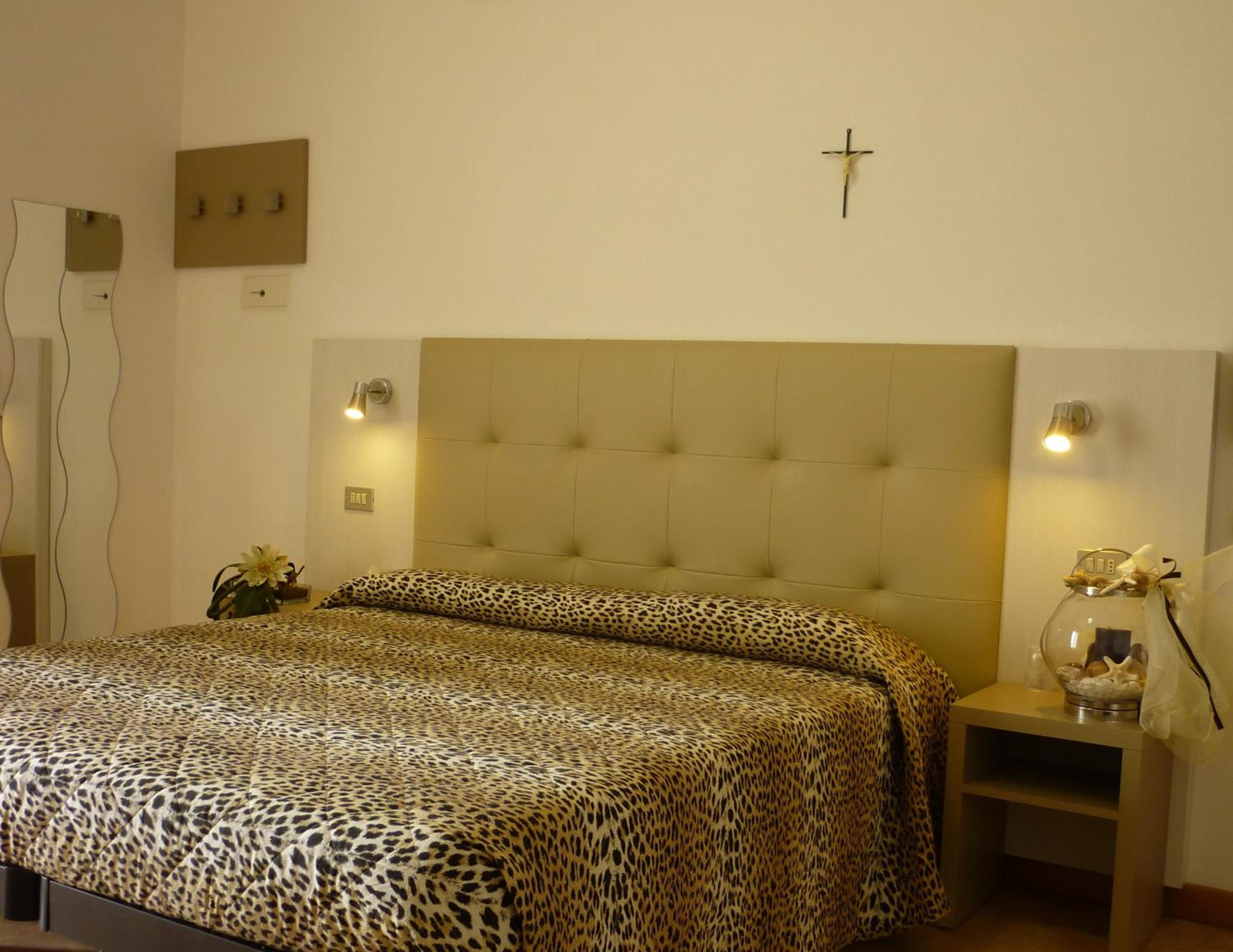 Triple Room with Balcony - Photo 1