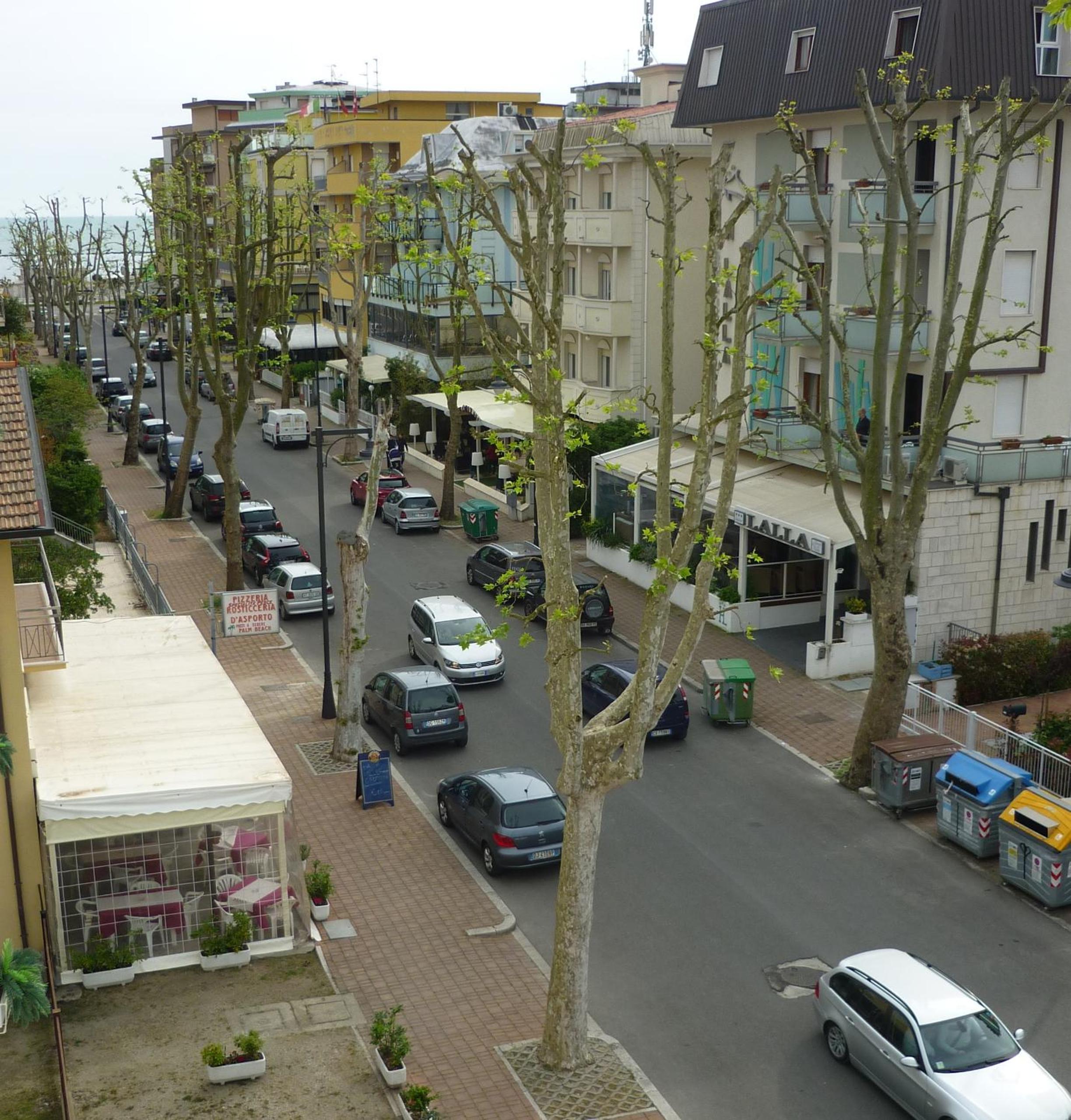 Triple Room with Balcony - Photo 2