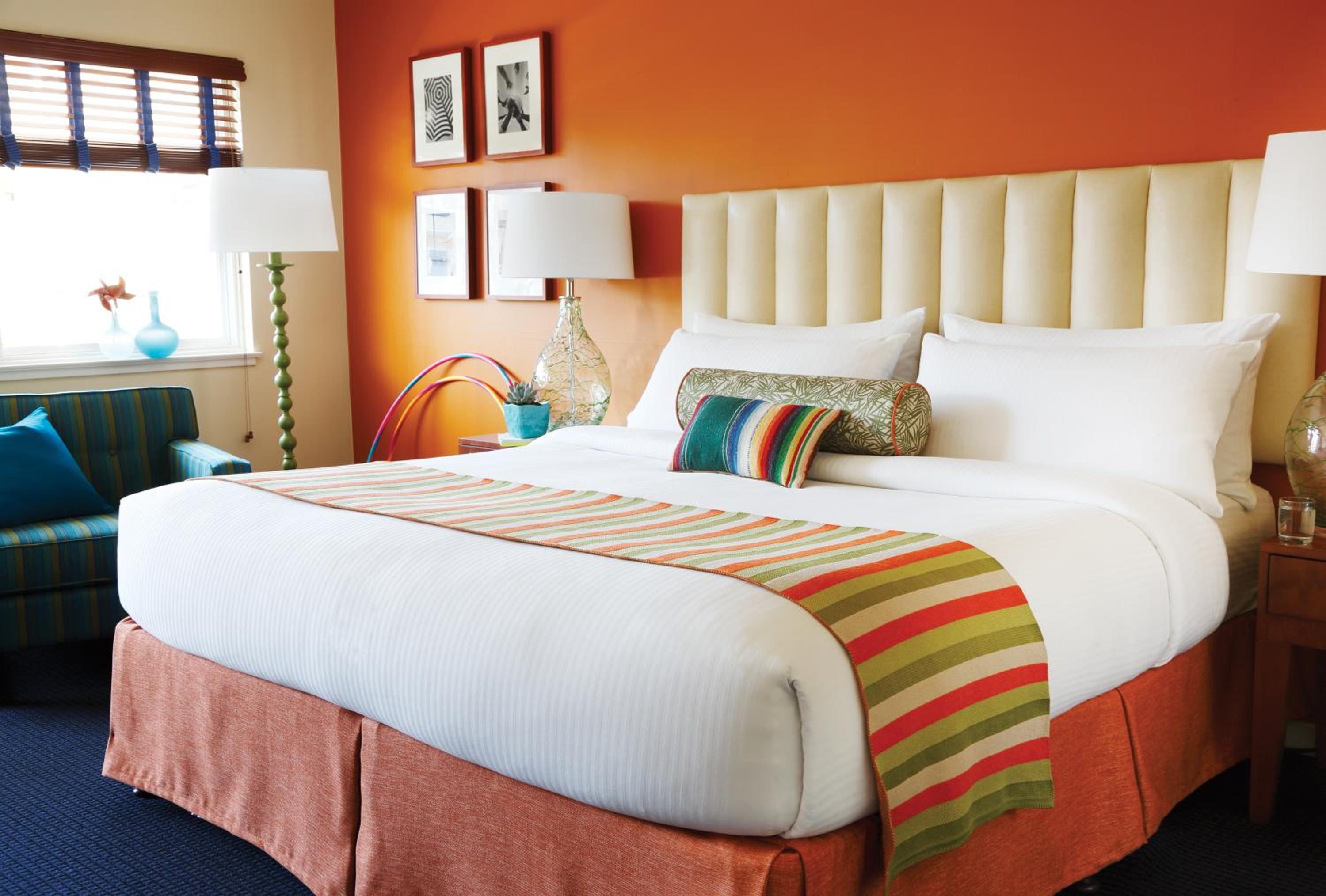 Deluxe King Room - Photo 1