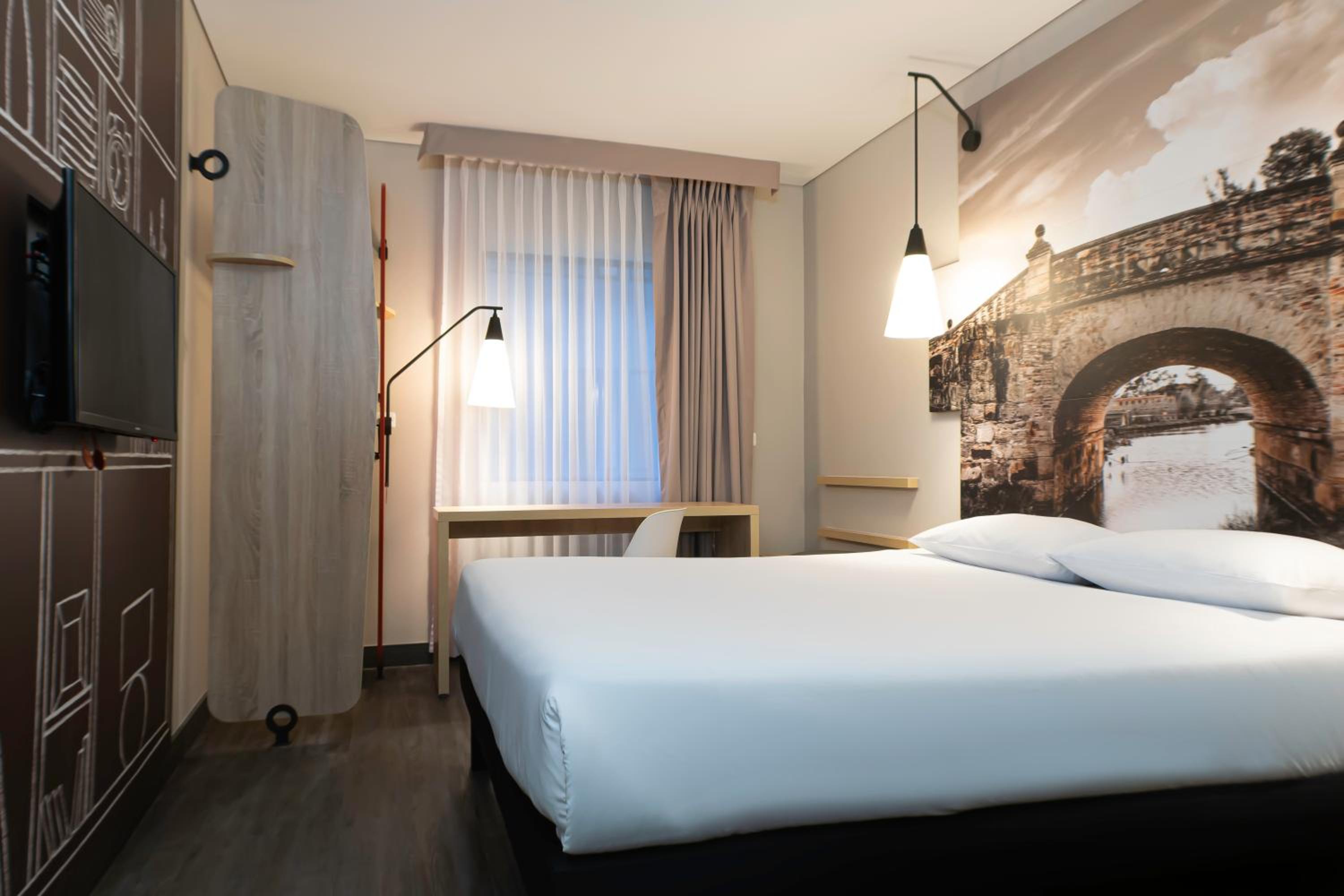 Standard Double Room - Photo 10