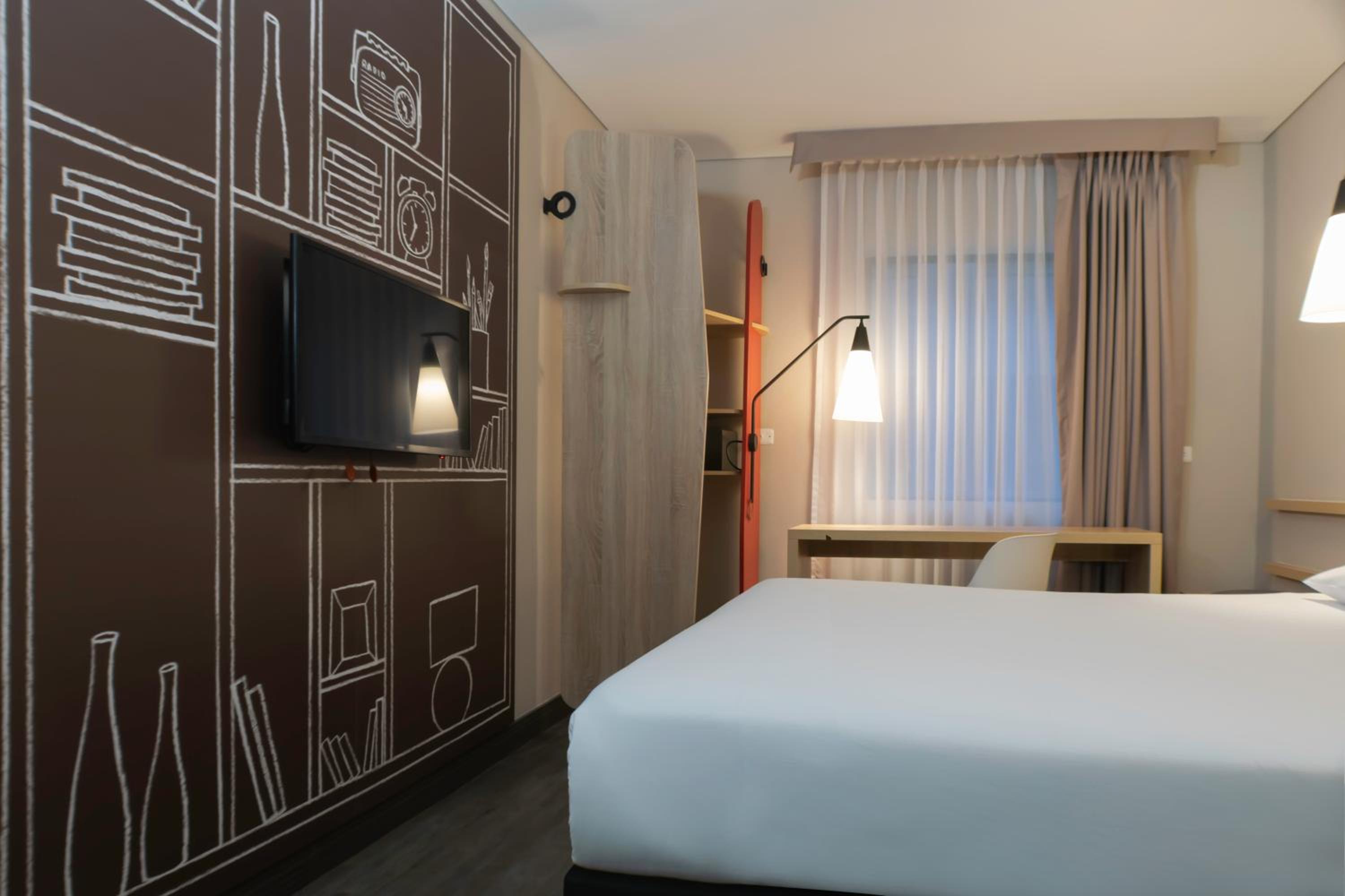 Standard Double Room - Photo 8