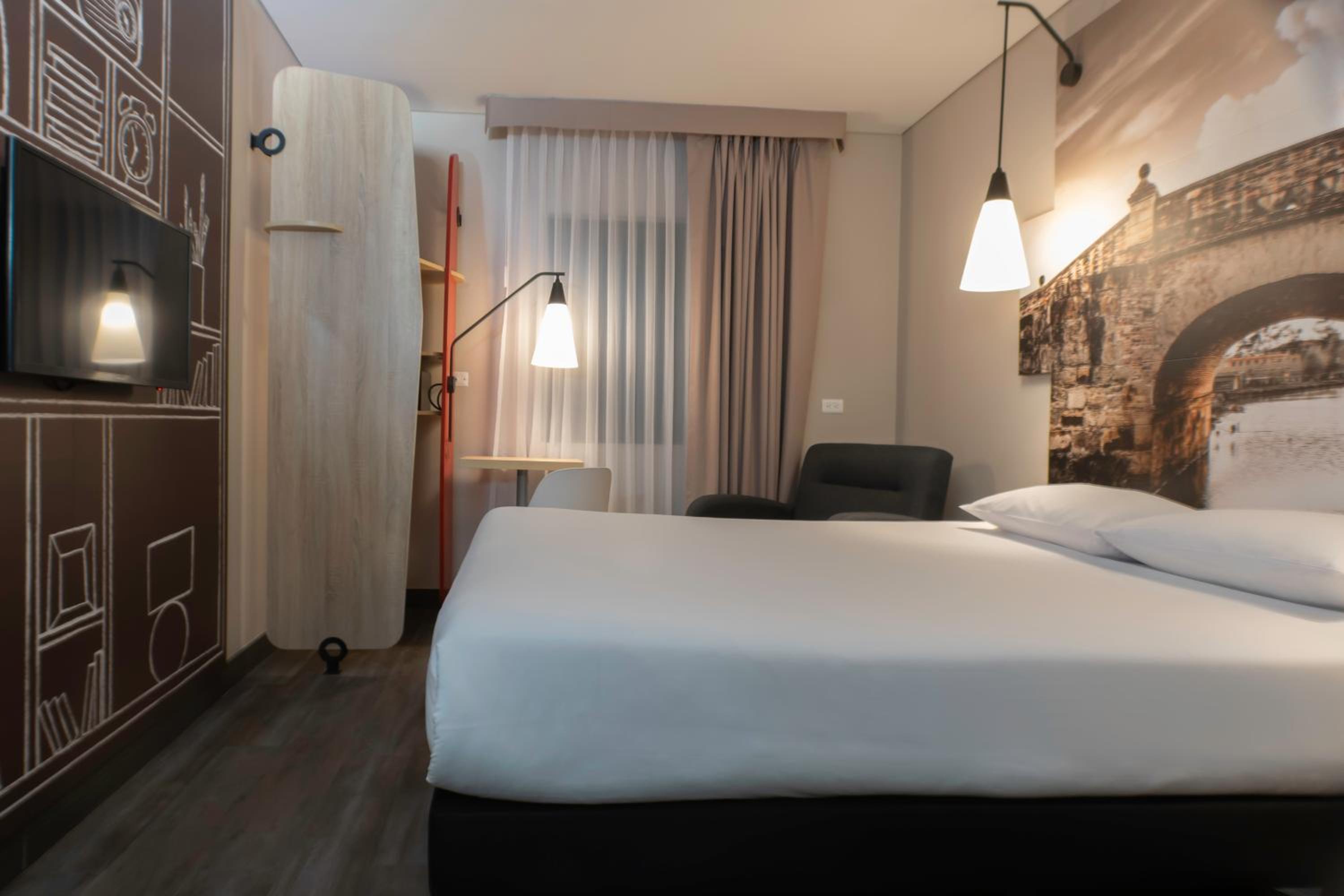 Standard Double Room with Sofa - Photo 5
