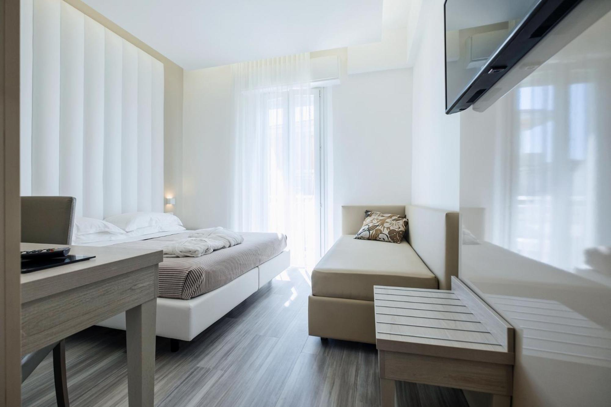 Superior Triple Room - Photo 4