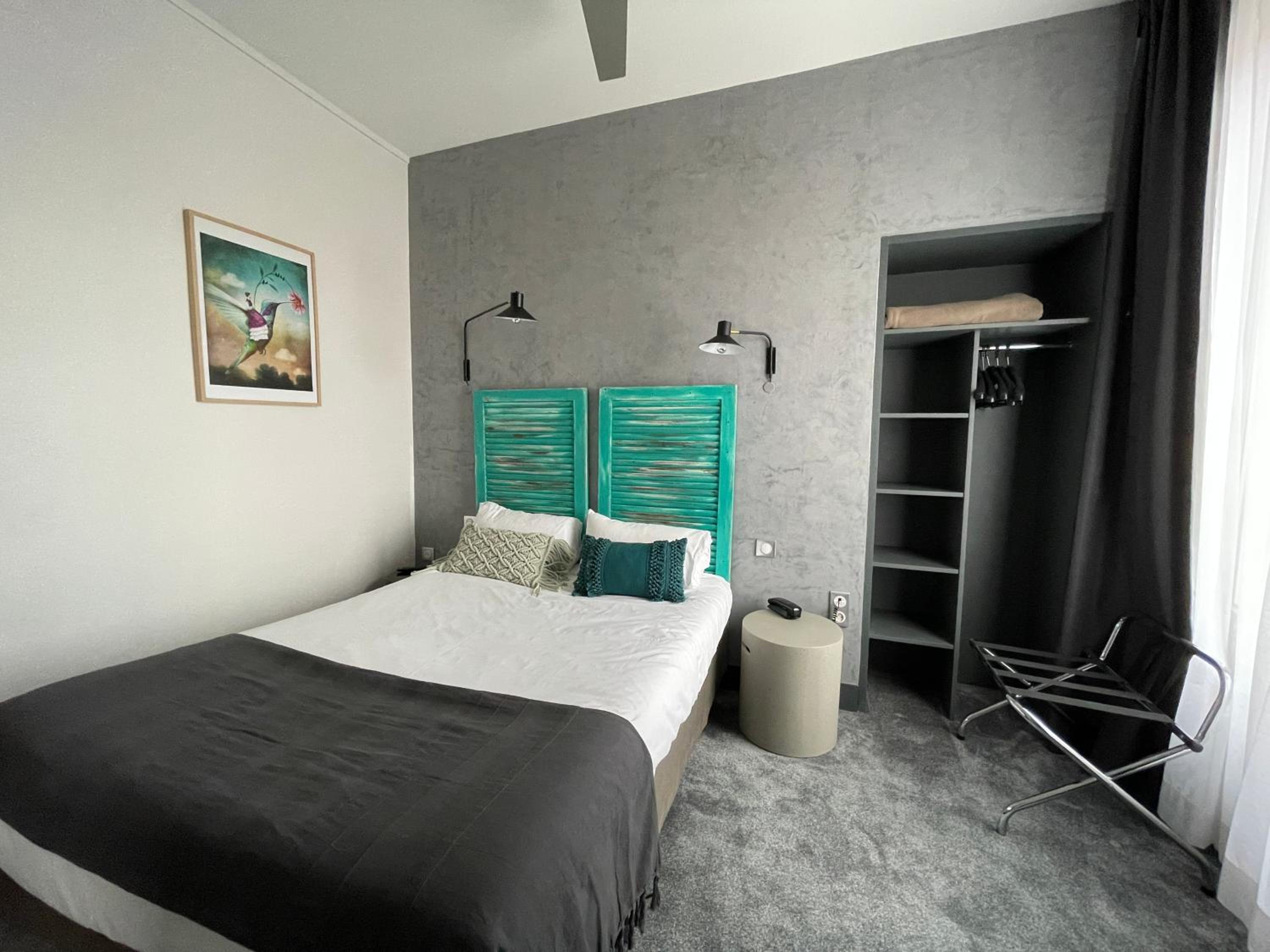 Standard Double Room - Photo 6
