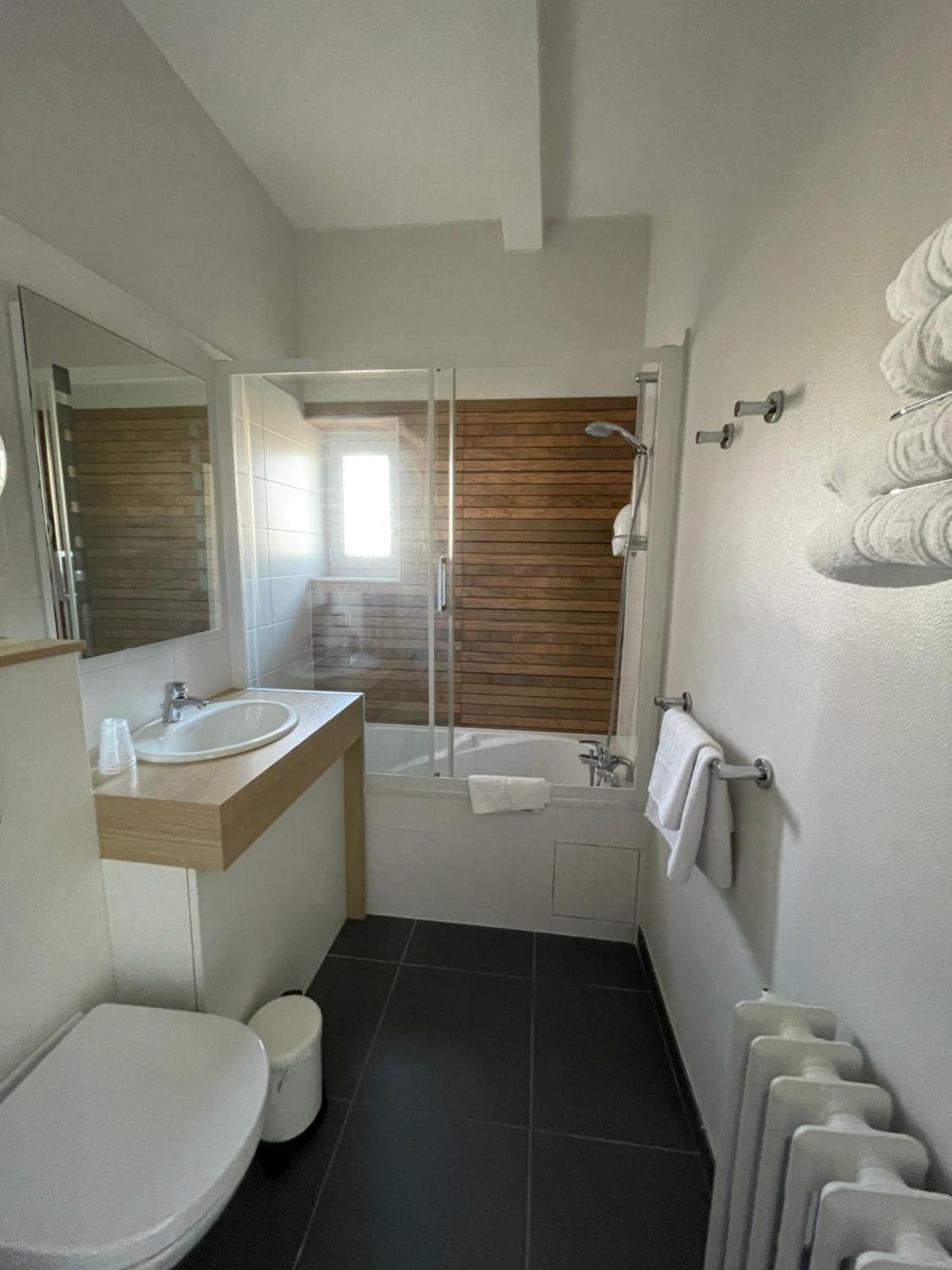 Superior Double Room - Photo 12