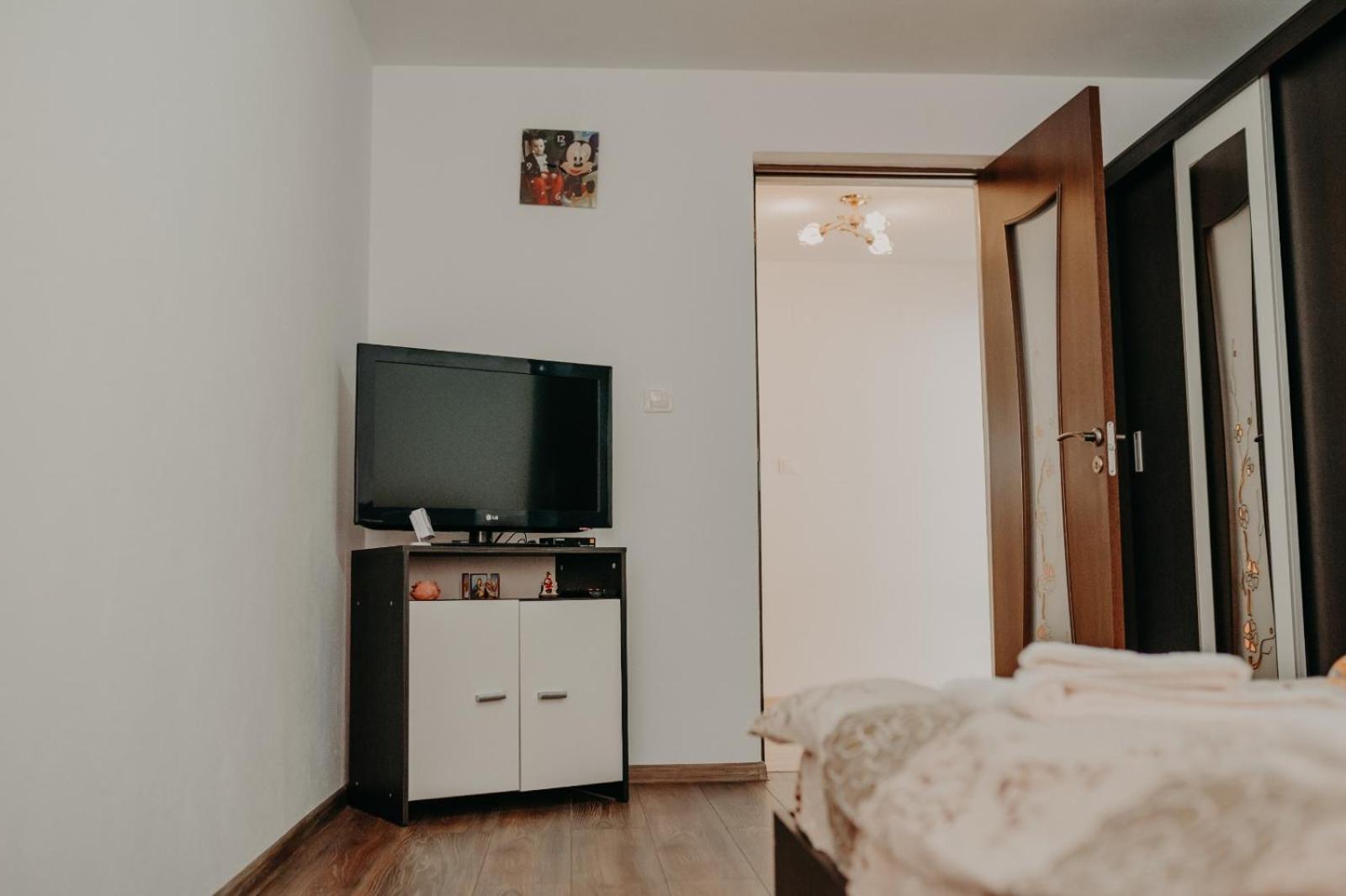 Three-Bedroom House - Photo 11