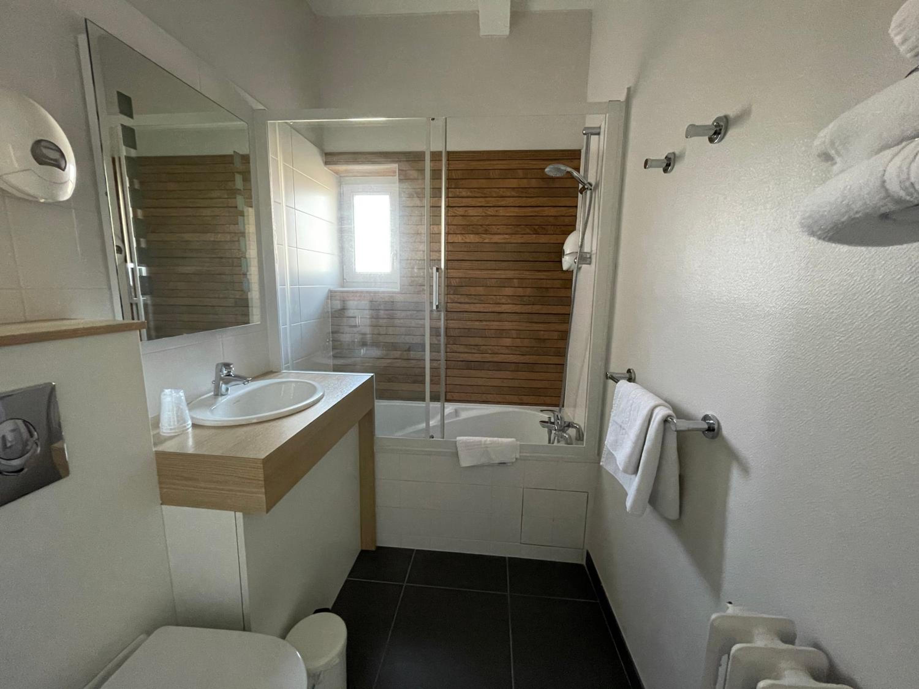 Superior Triple Room - Photo 2