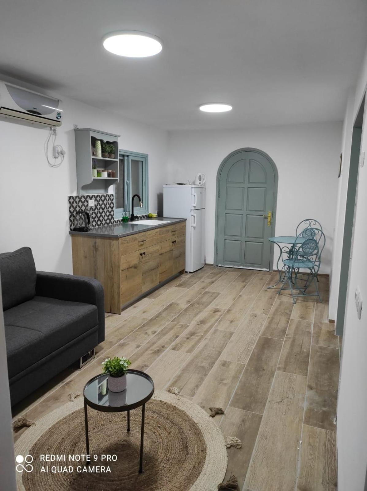 One-Bedroom Standard Apartment - Photo 1