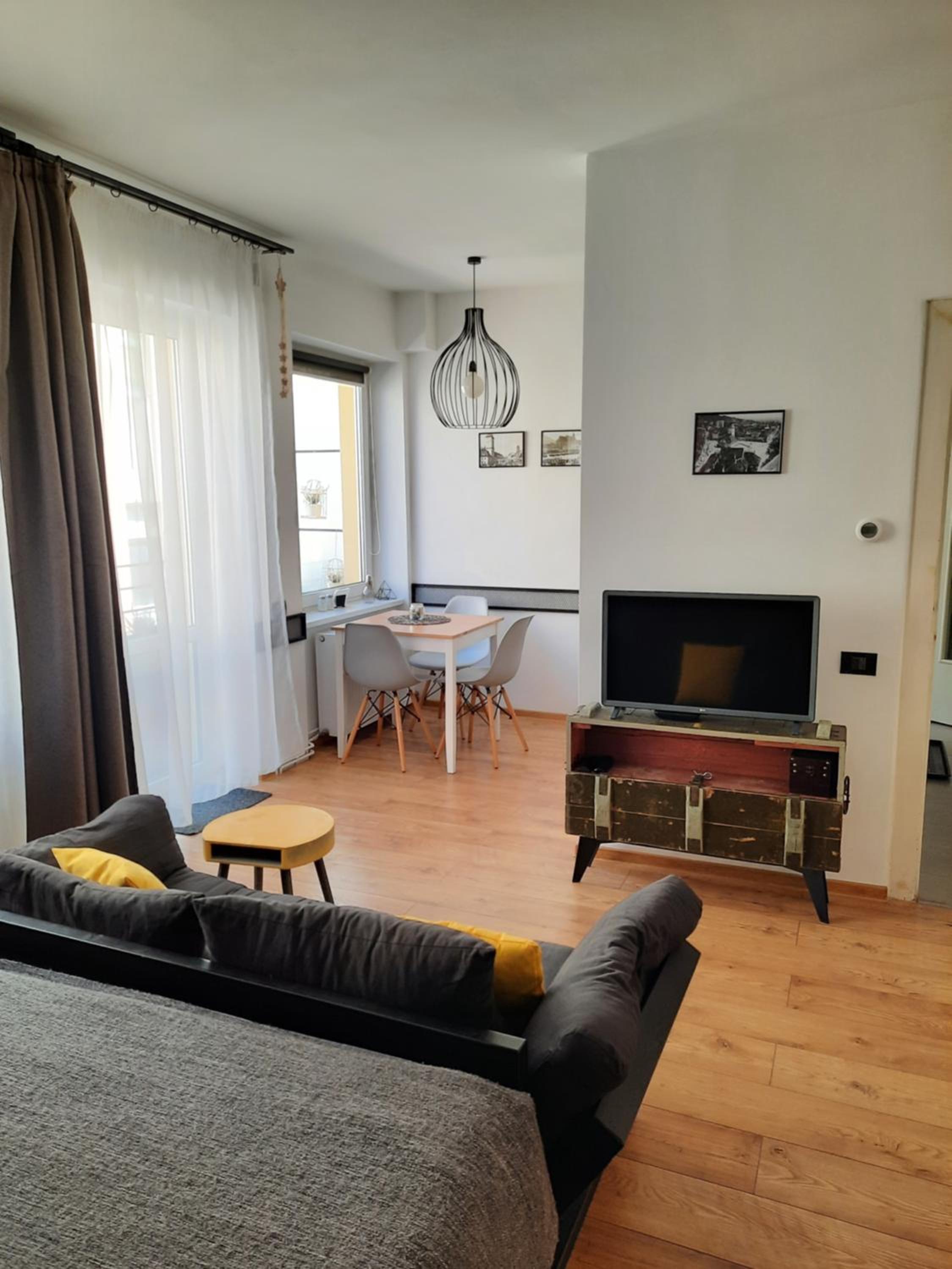 Studio Apartment - Photo 17