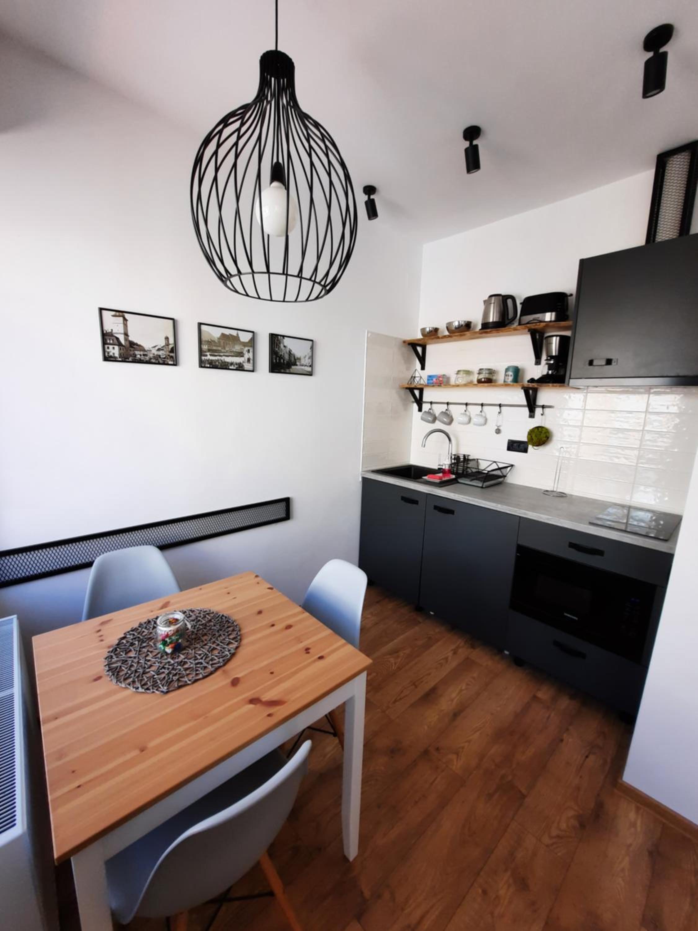 Studio Apartment - Photo 18