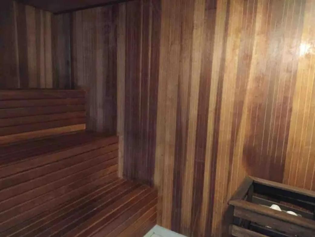 Apartment with Balcony - Photo 12