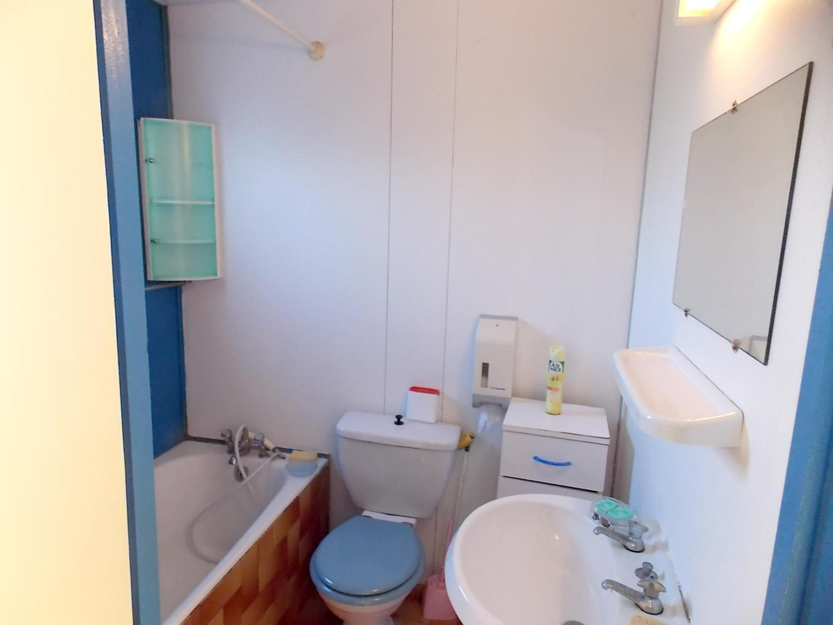 Two-Bedroom Holiday Home photo 2