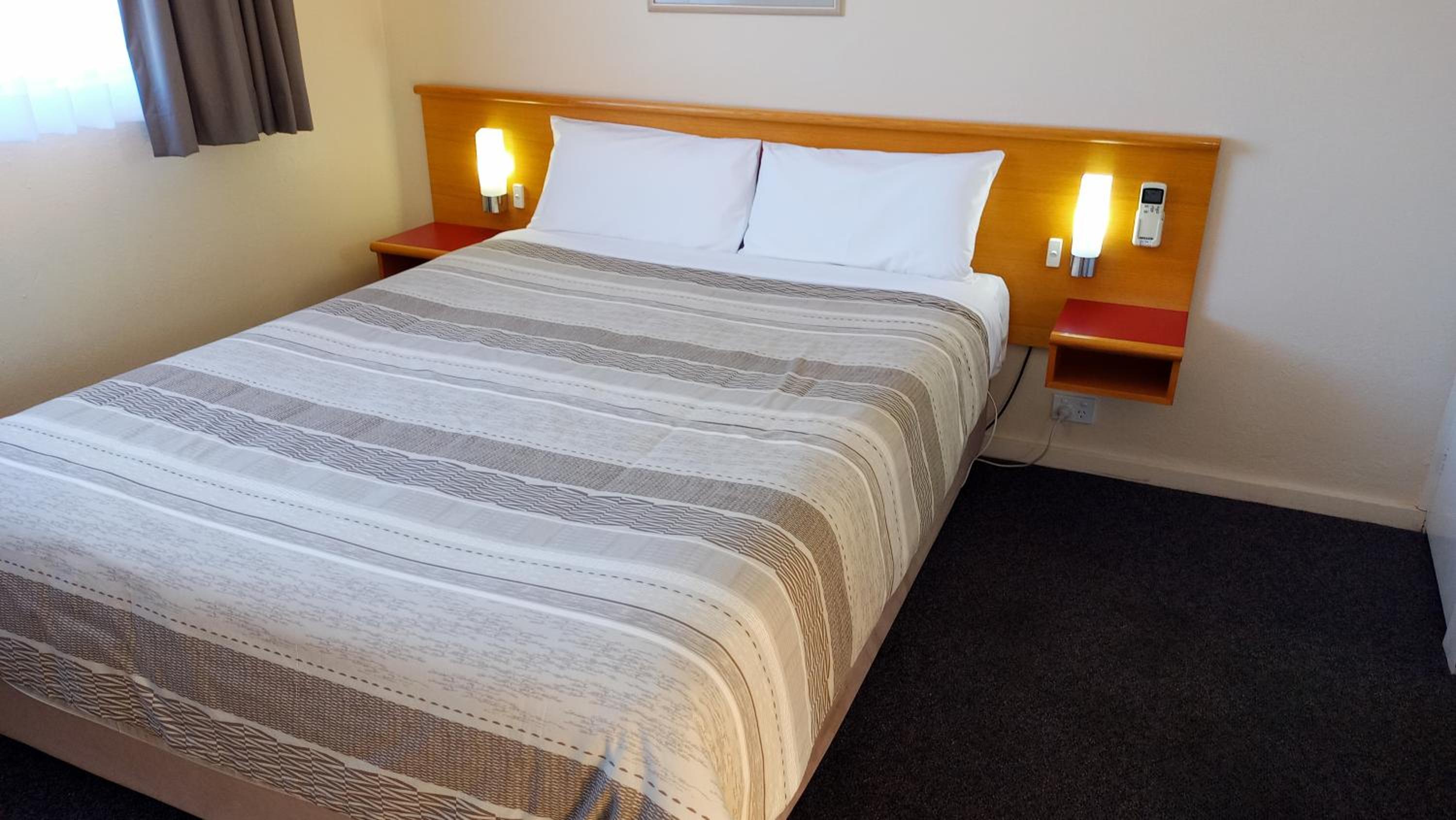 Standard Queen Room