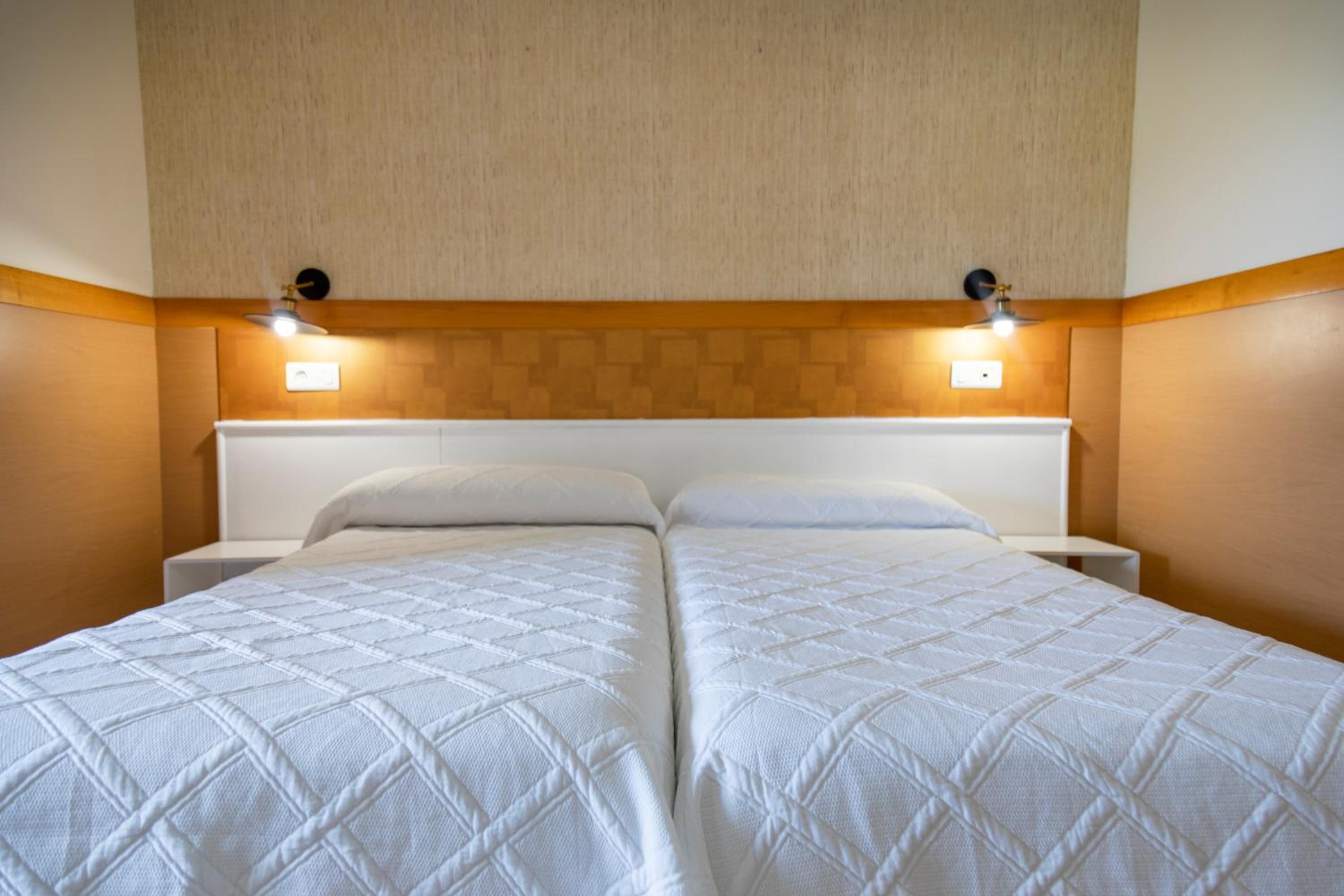 Double or Twin Room - Photo 1