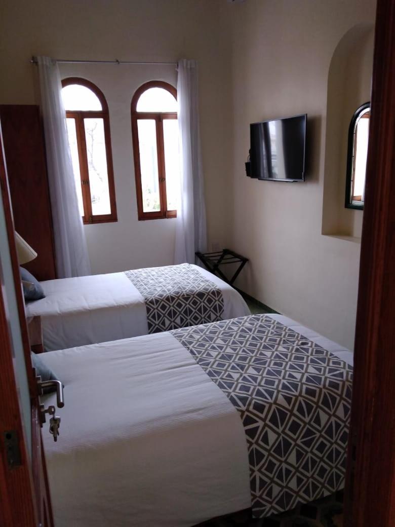 Standard Double Room photo 3