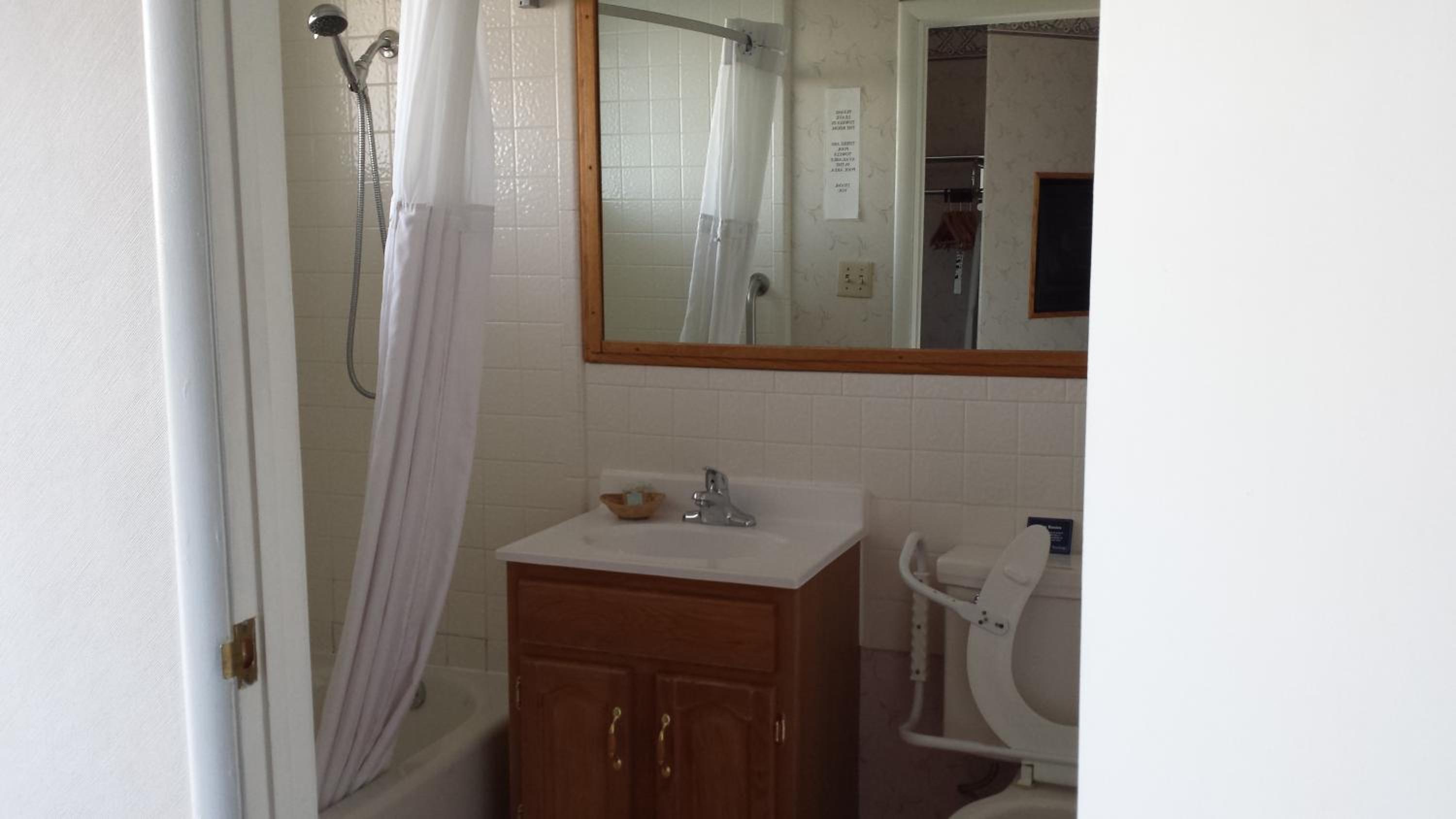 2 Queen Beds, Standard Room, Non-Smoking - Photo 4