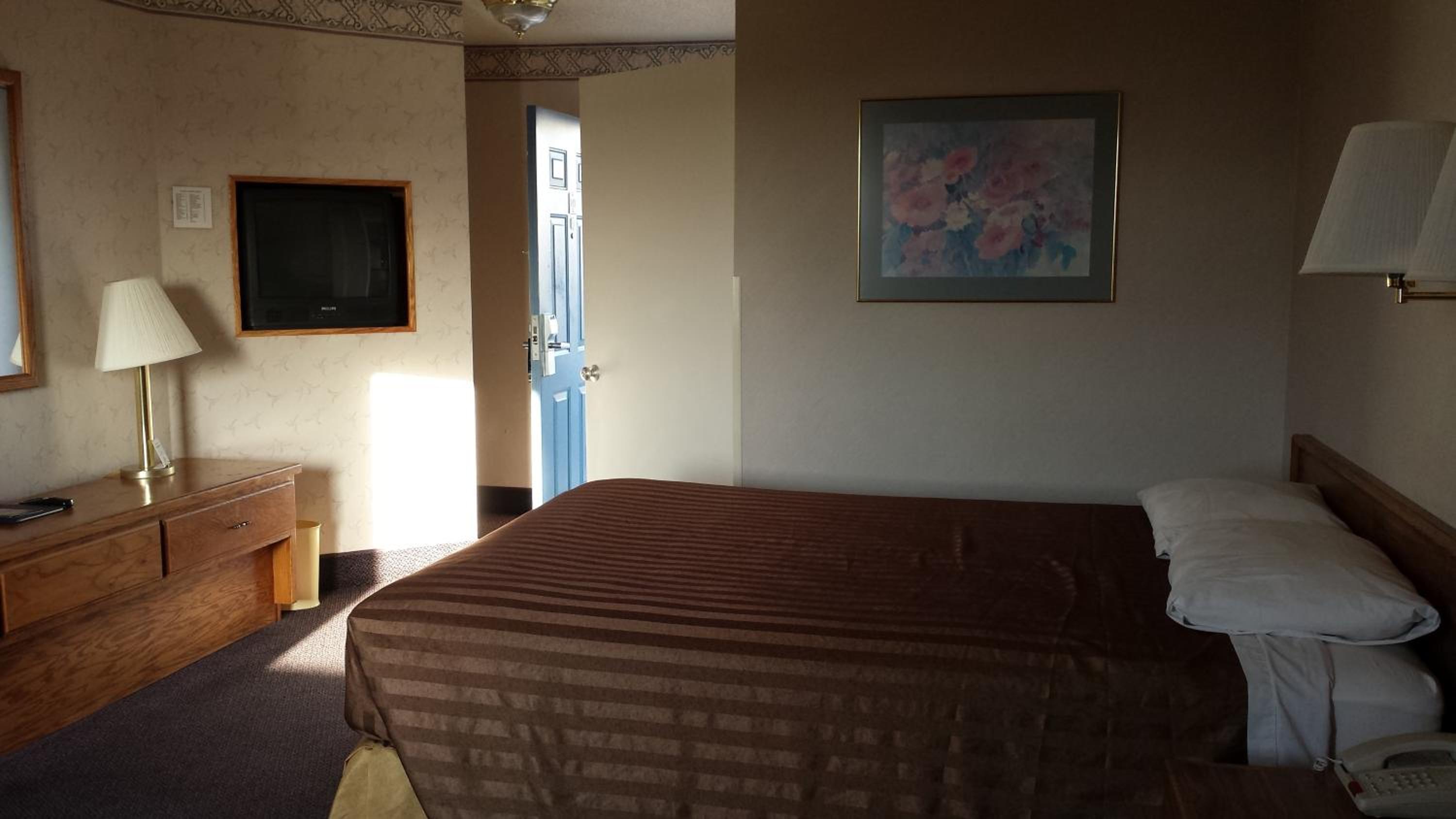 1 King Bed, Standard Room, Non-Smoking - Photo 1