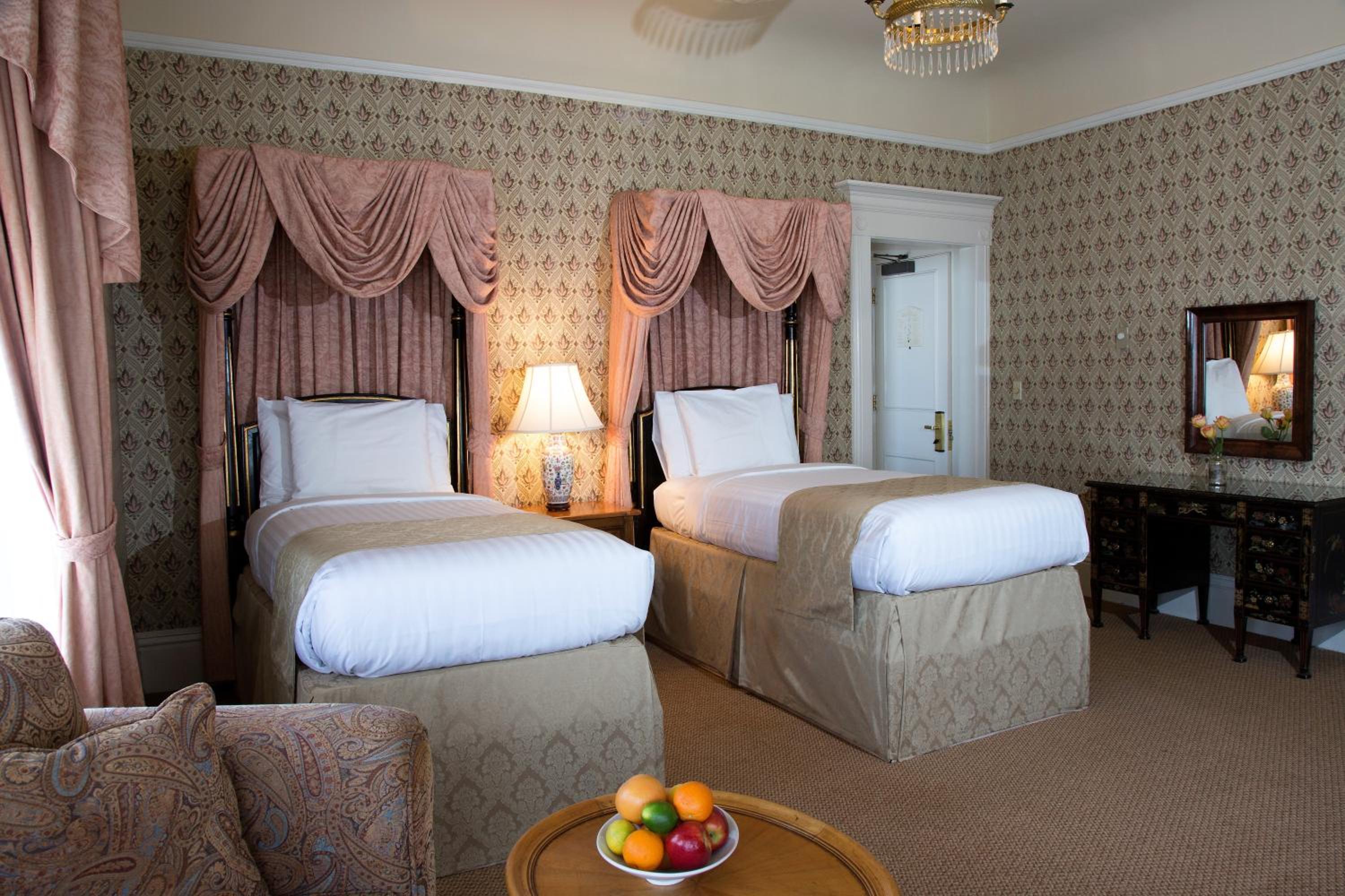 Deluxe Twin Room - Photo 1