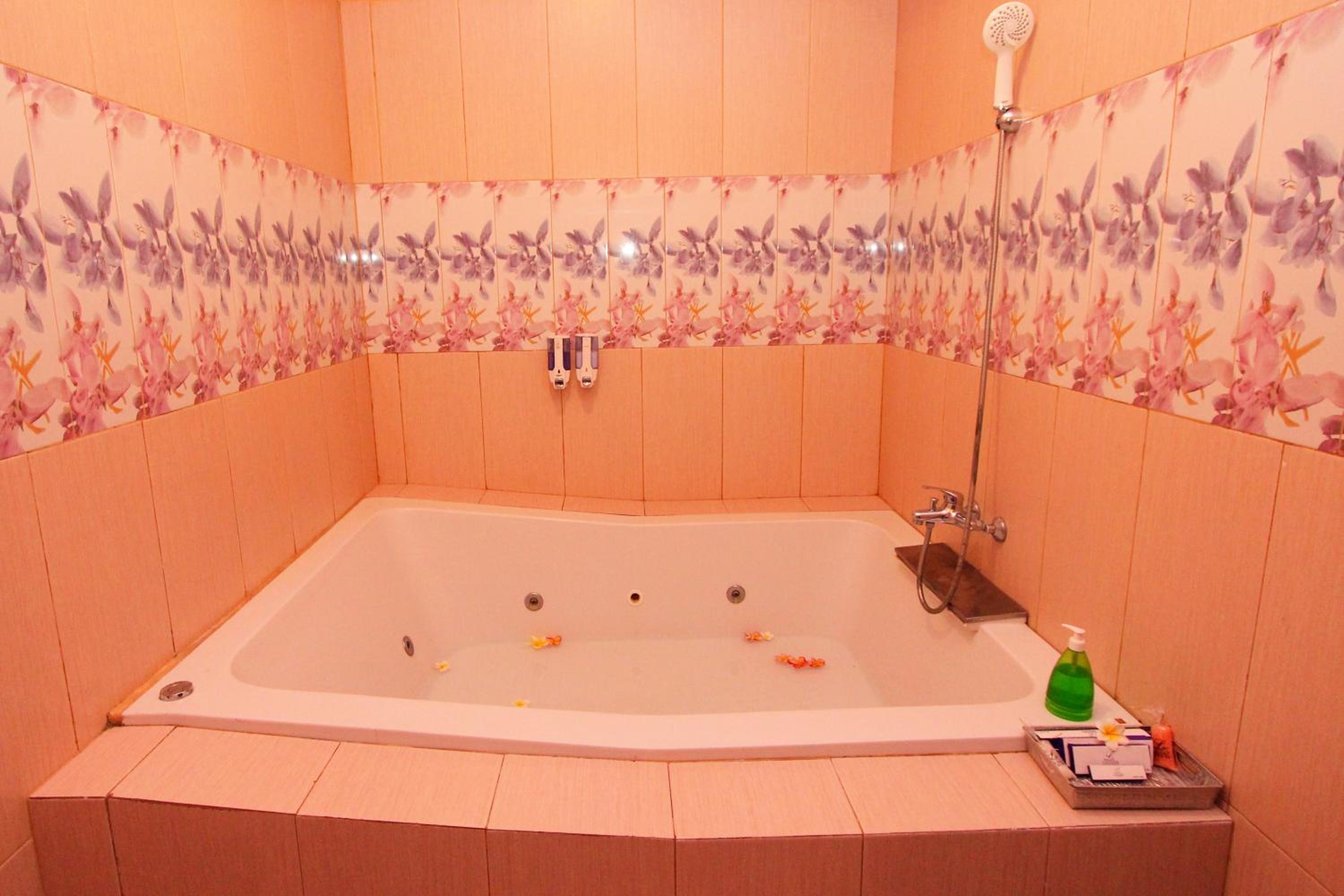 One-Bedroom Villa with Private Pool with Free Benefit - Photo 16