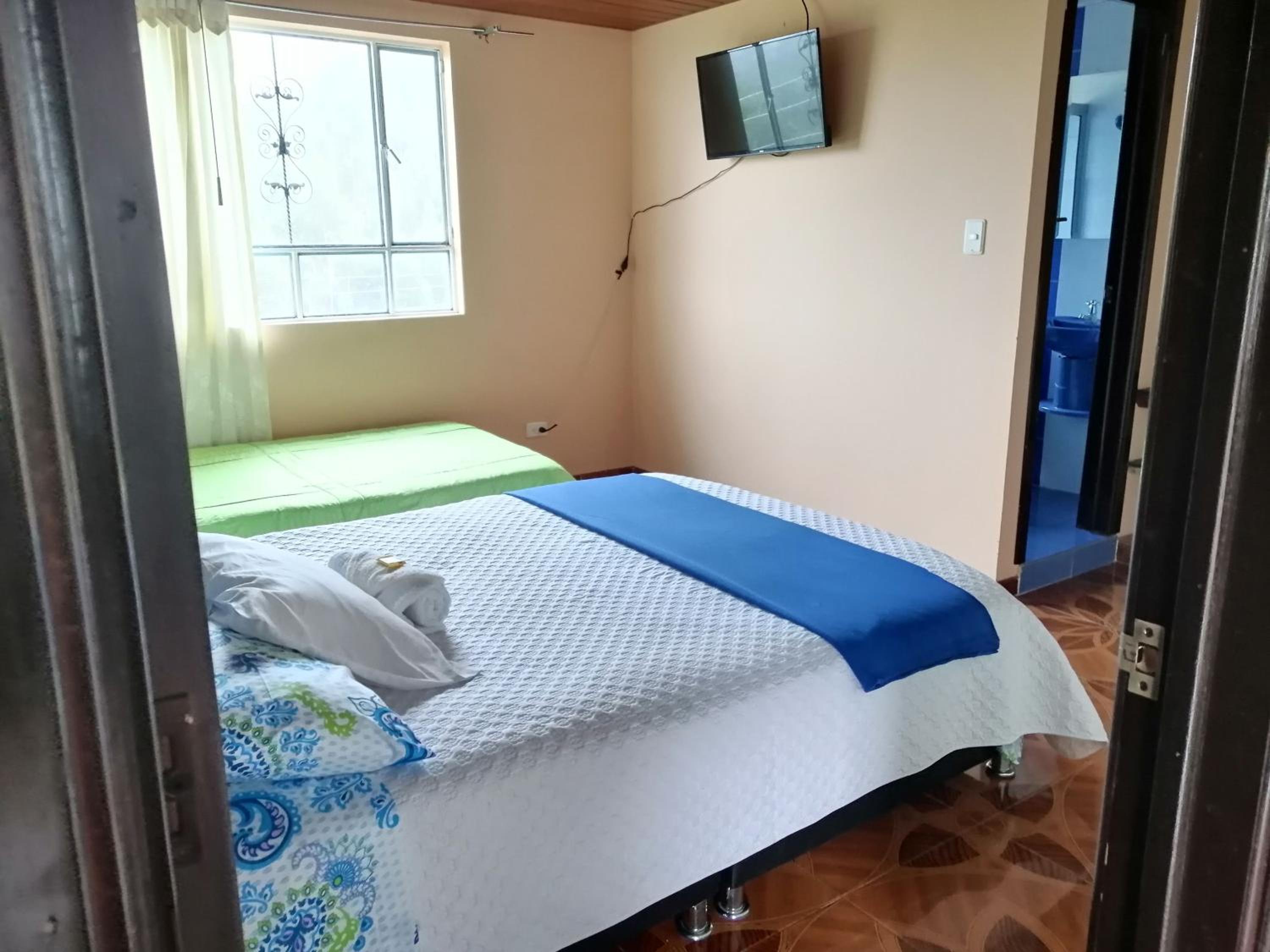 Twin Room with Private Bathroom photo 3