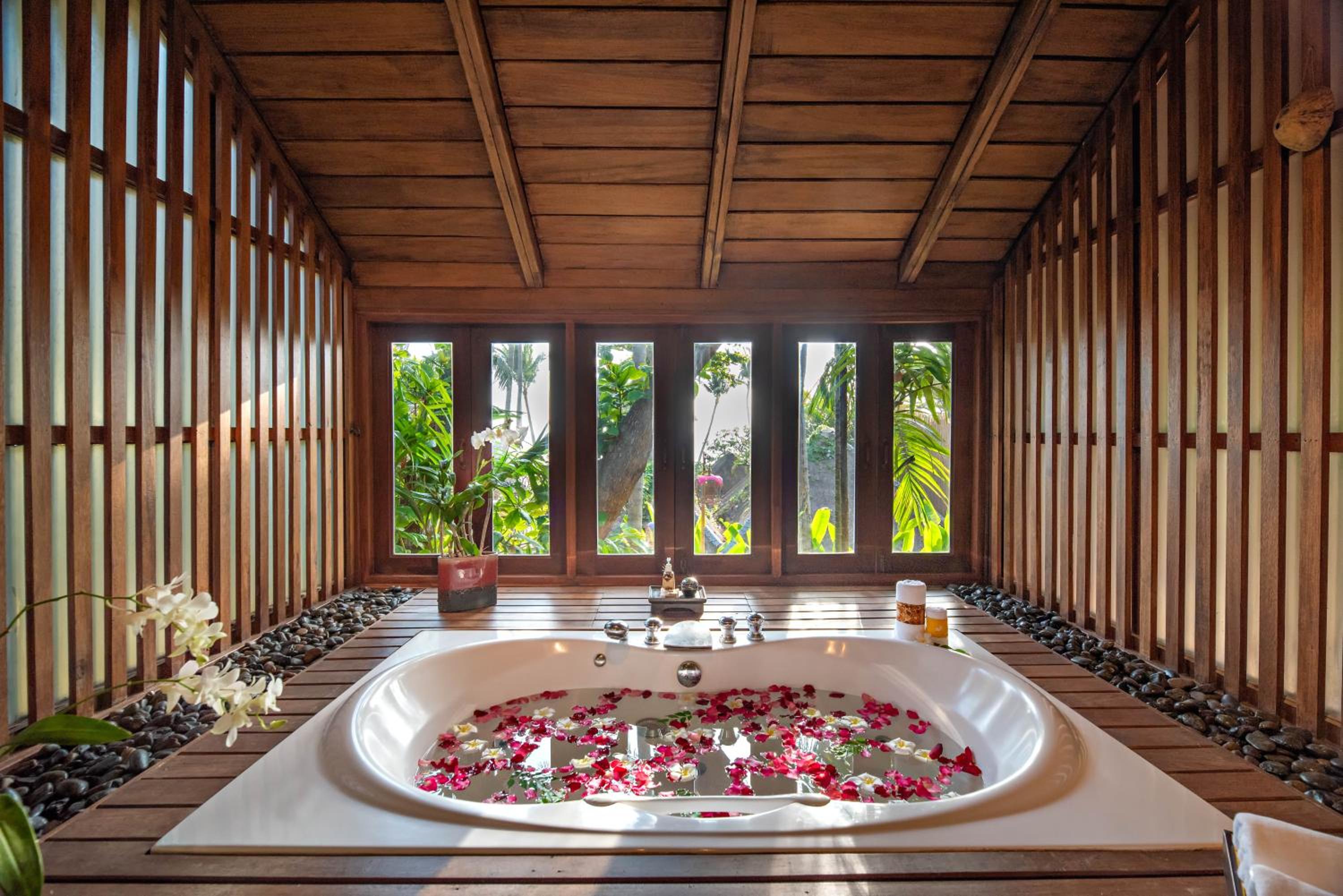 Boutique Ocean Escape - Photo 4
