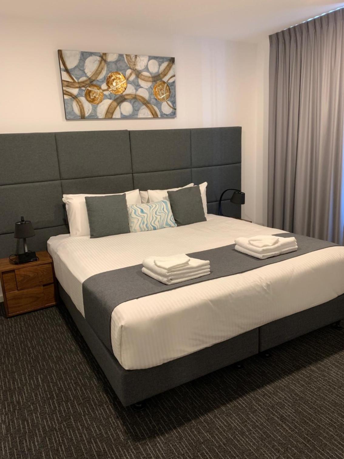 Two Bed Apartment- Pet Friendly thumbnail 6