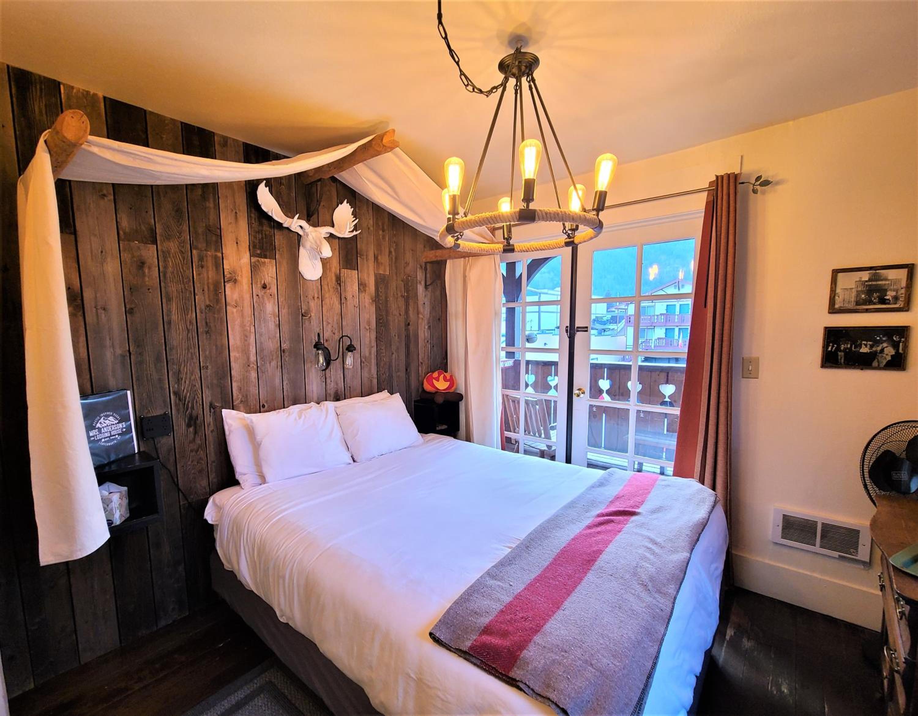 Queen Room with Balcony