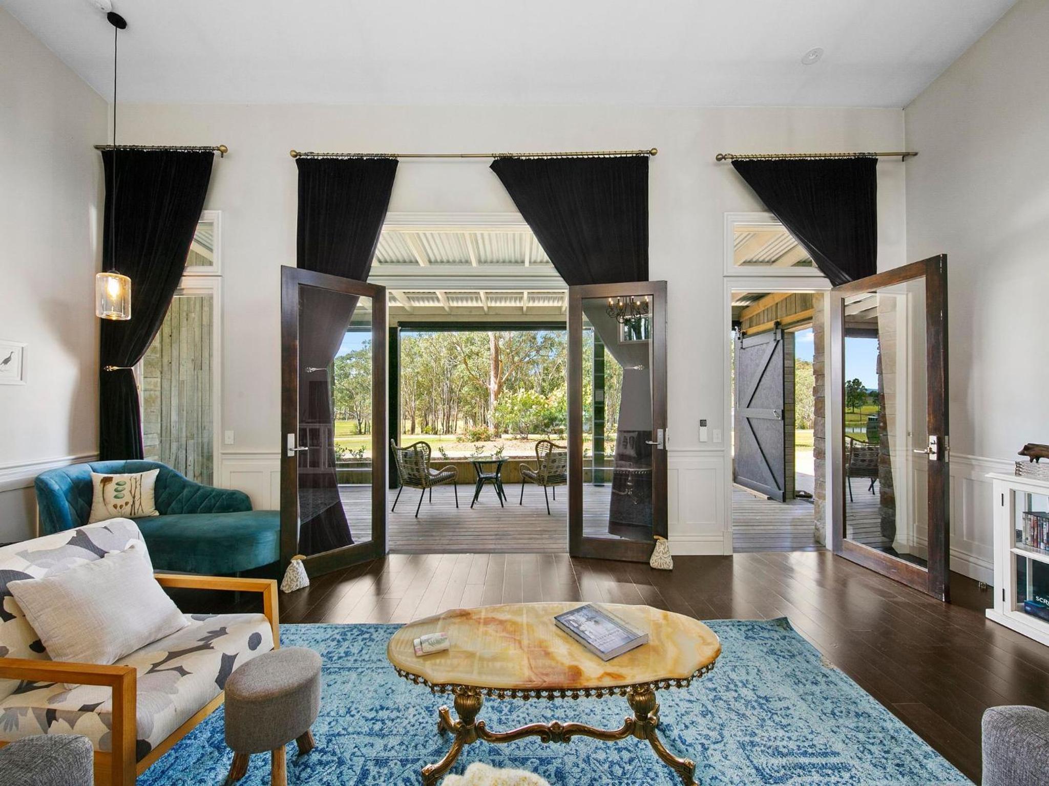 One-Bedroom House photo 1