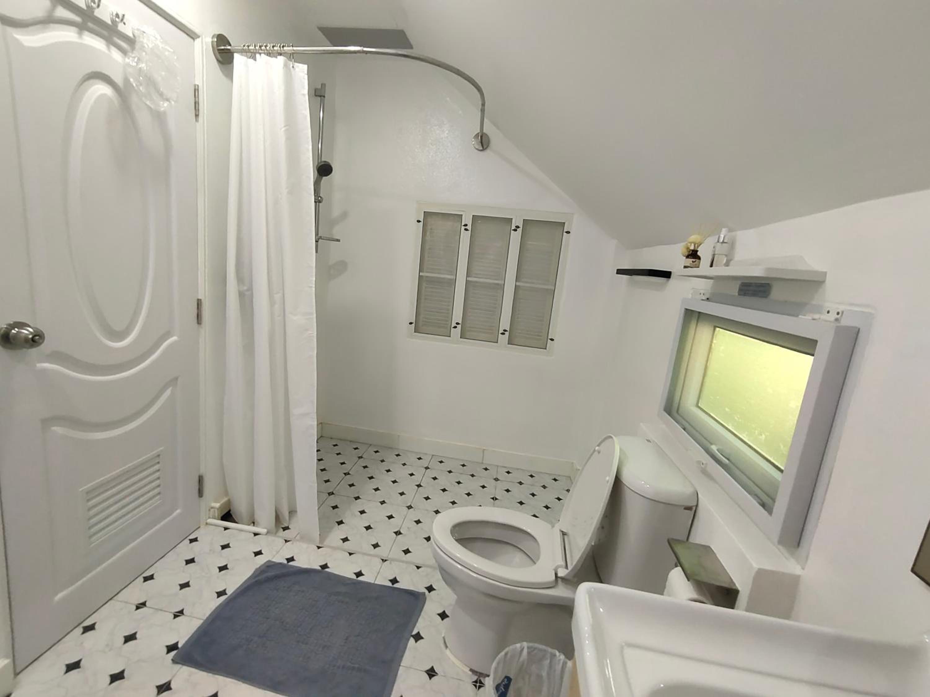 Two-Bedroom House - Photo 15