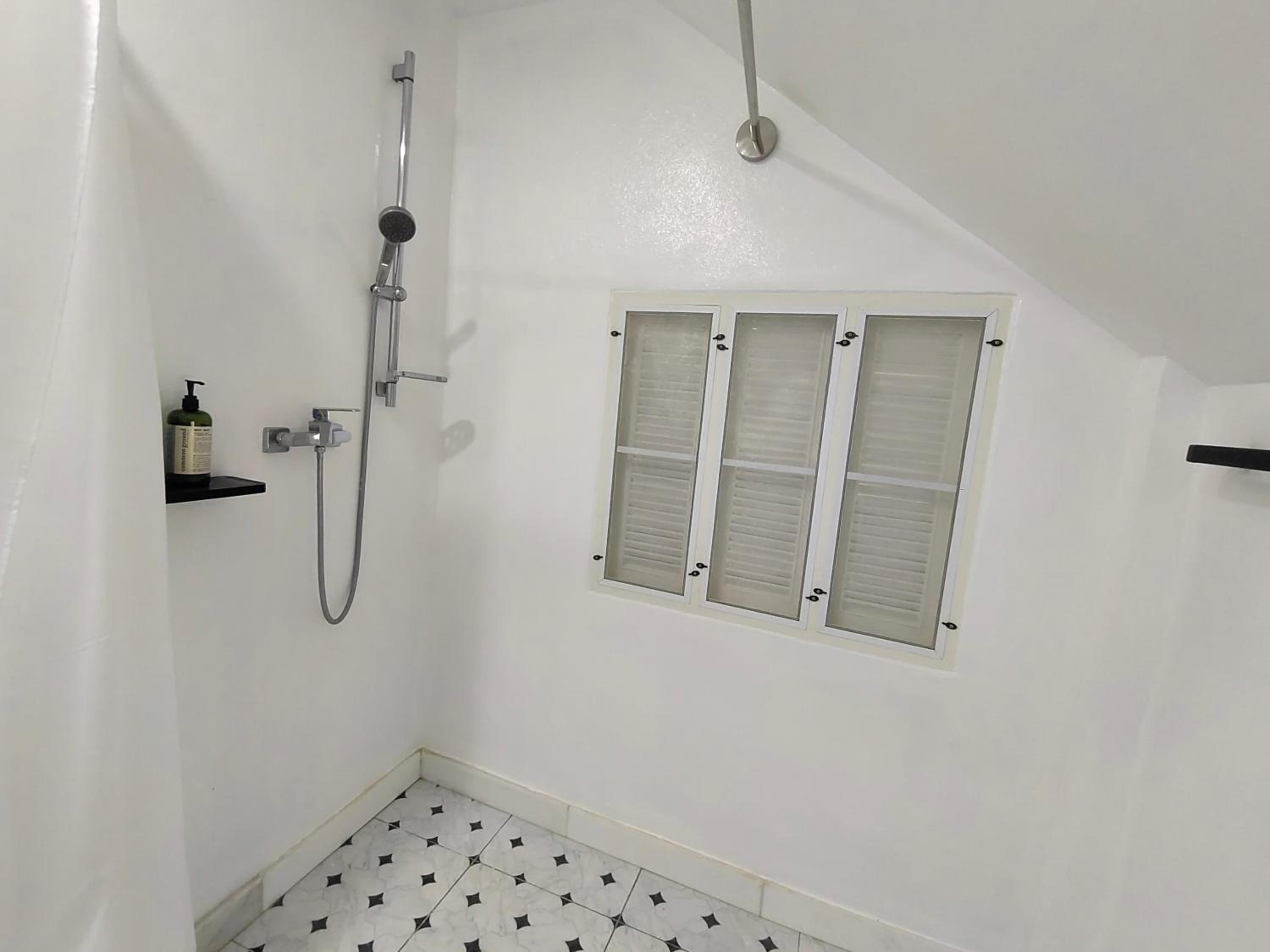 Two-Bedroom House - Photo 14