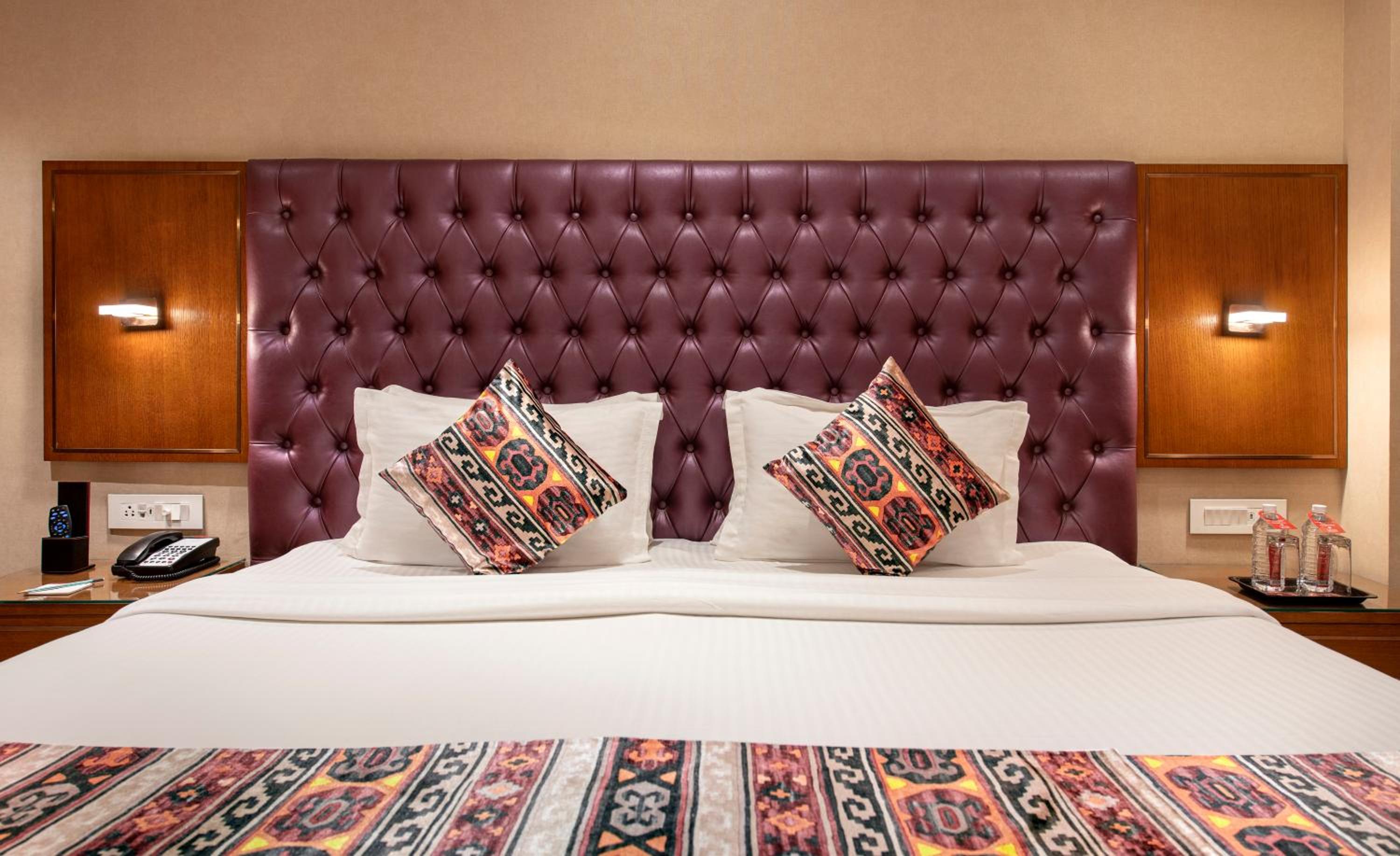 Deluxe Room - Photo 10